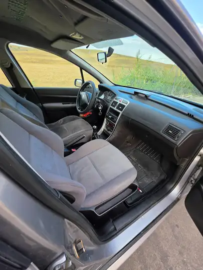 Peugeot 307 2.0 HDI XR 2003, foto 13