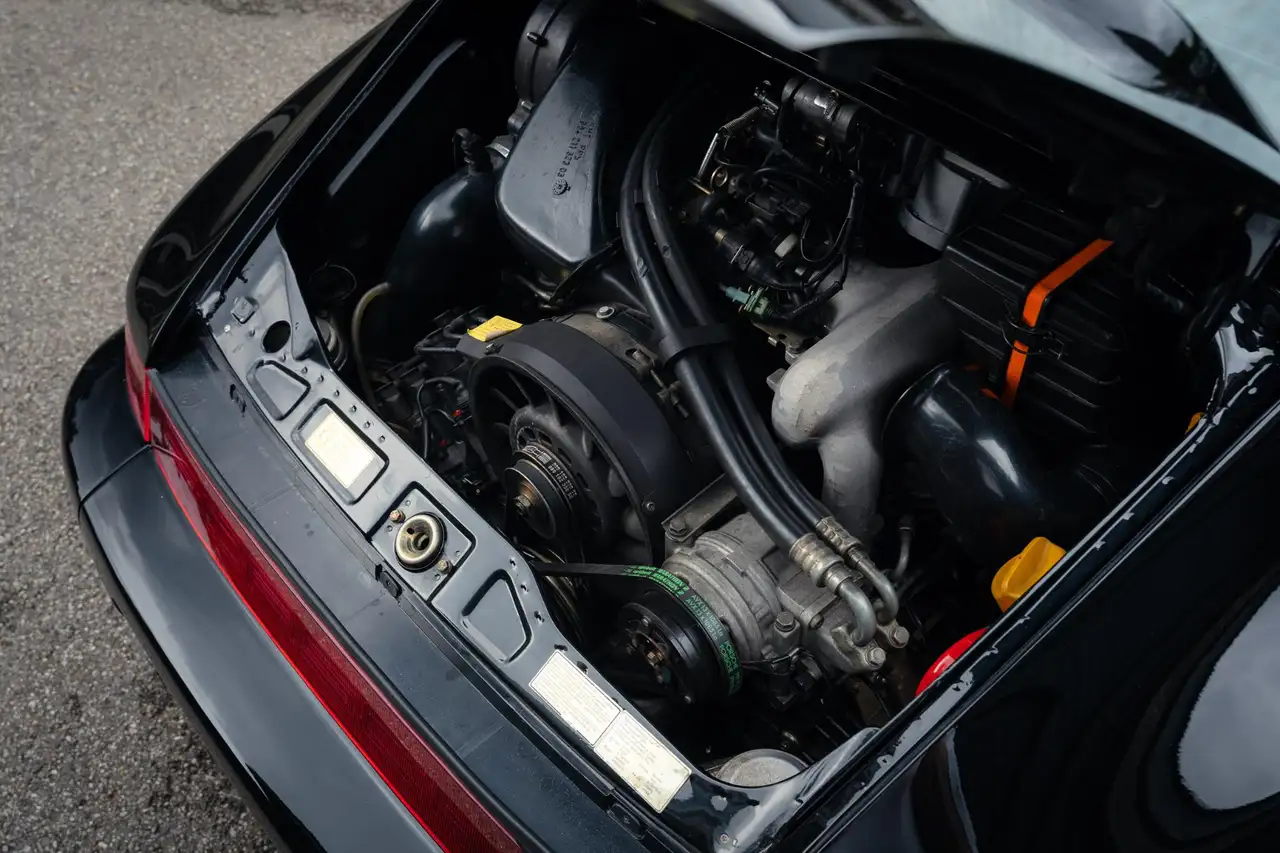 Porsche 964 3.6 Coupé - Porsche Onderhouden - C2 - Handbak, foto 5