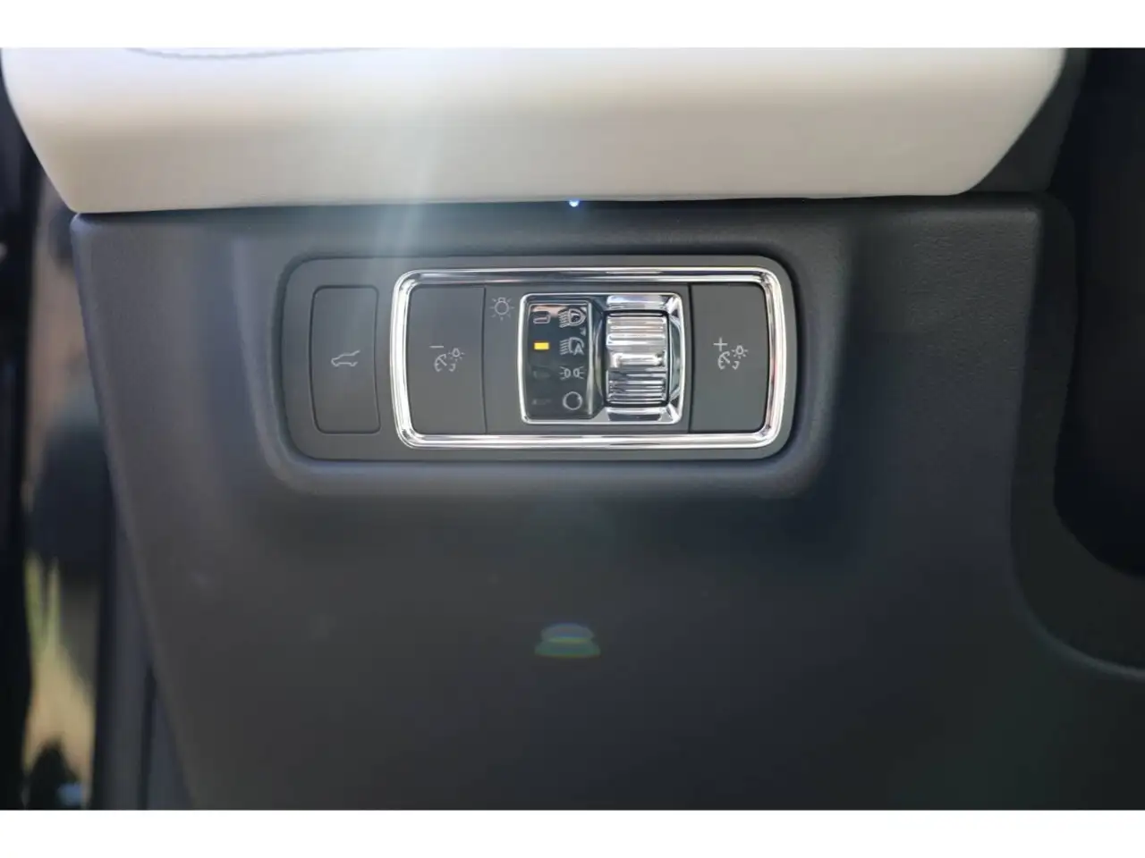 Lincoln Aviator снимка Lincoln Aviator
