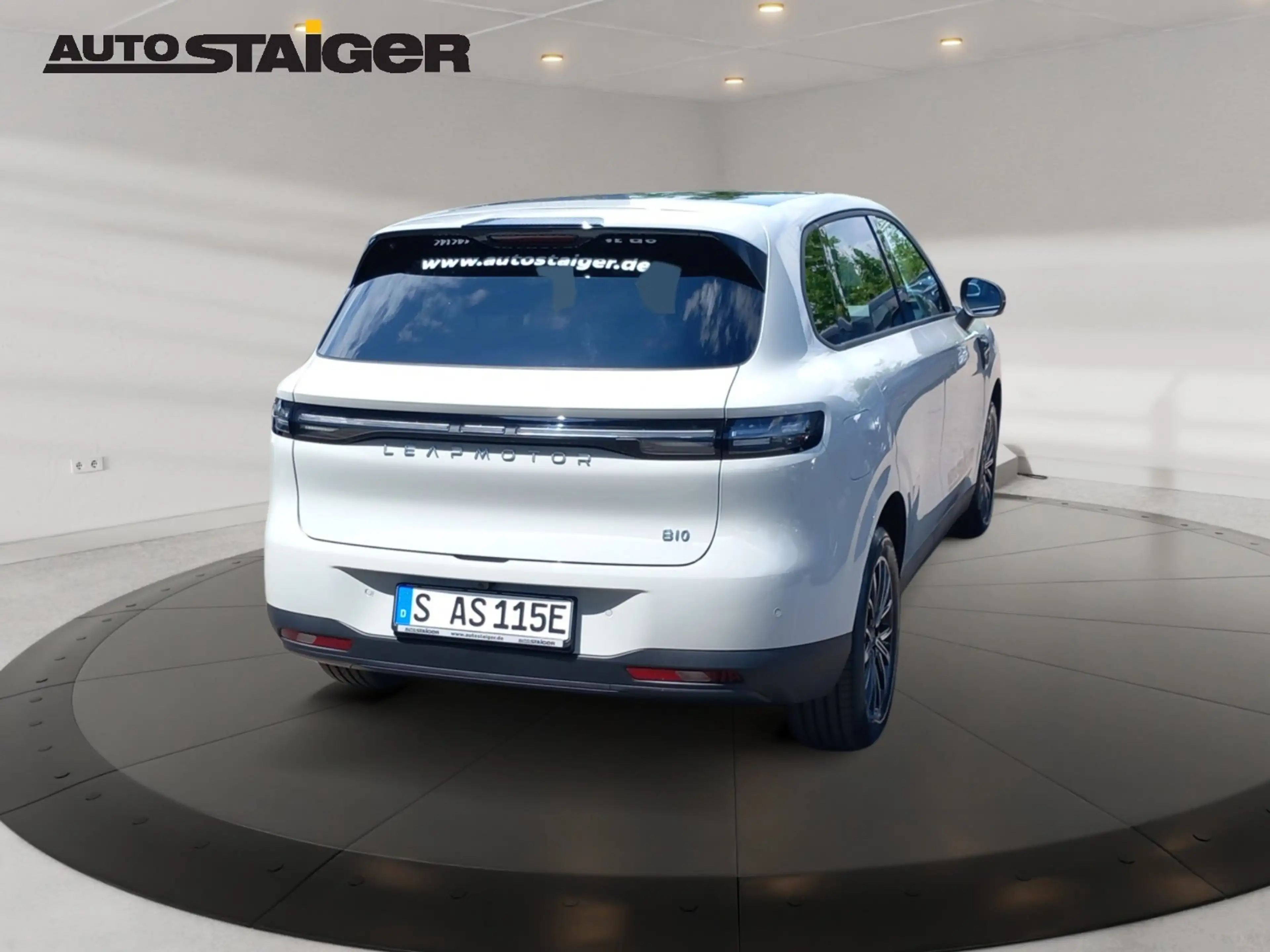 Leapmotor B10 1.5 18 W EV Design Top Ausstattung, Leder — photo 7