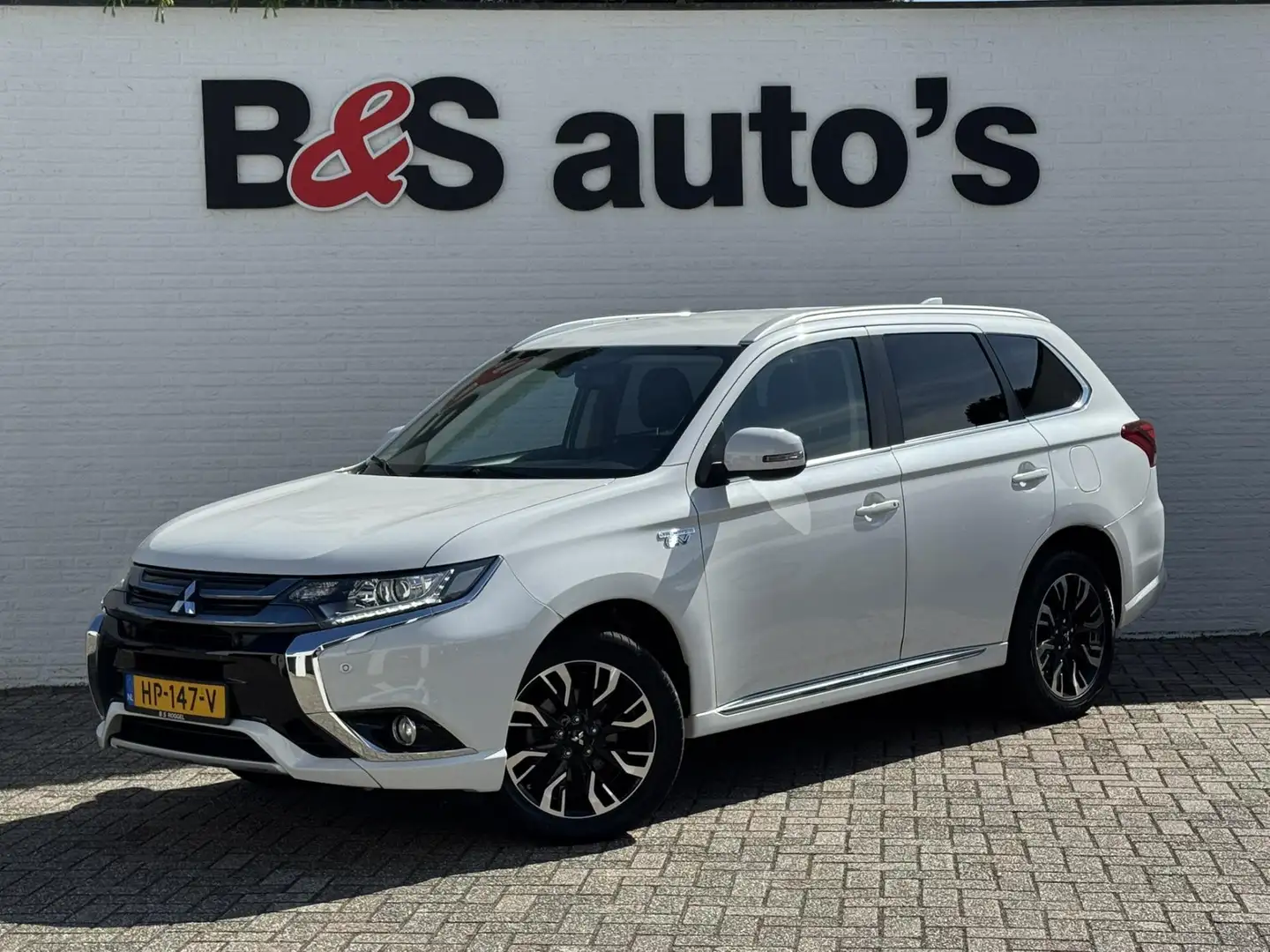 Mitsubishi Outlander 2.0 PHEV Executive Edition Camera Navigatie systee Fehér - 1