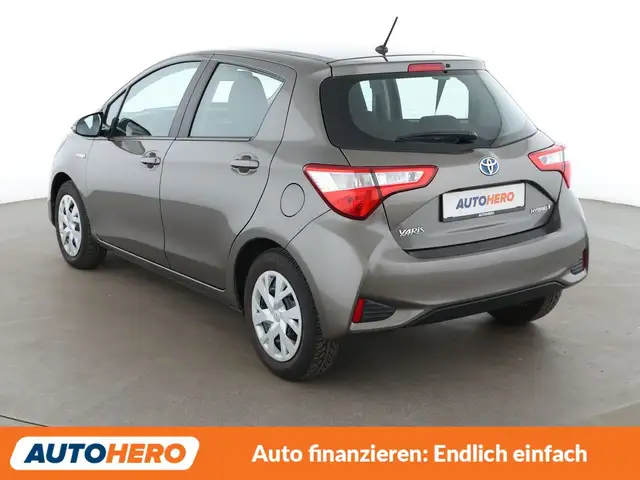 Toyota Yaris view 4