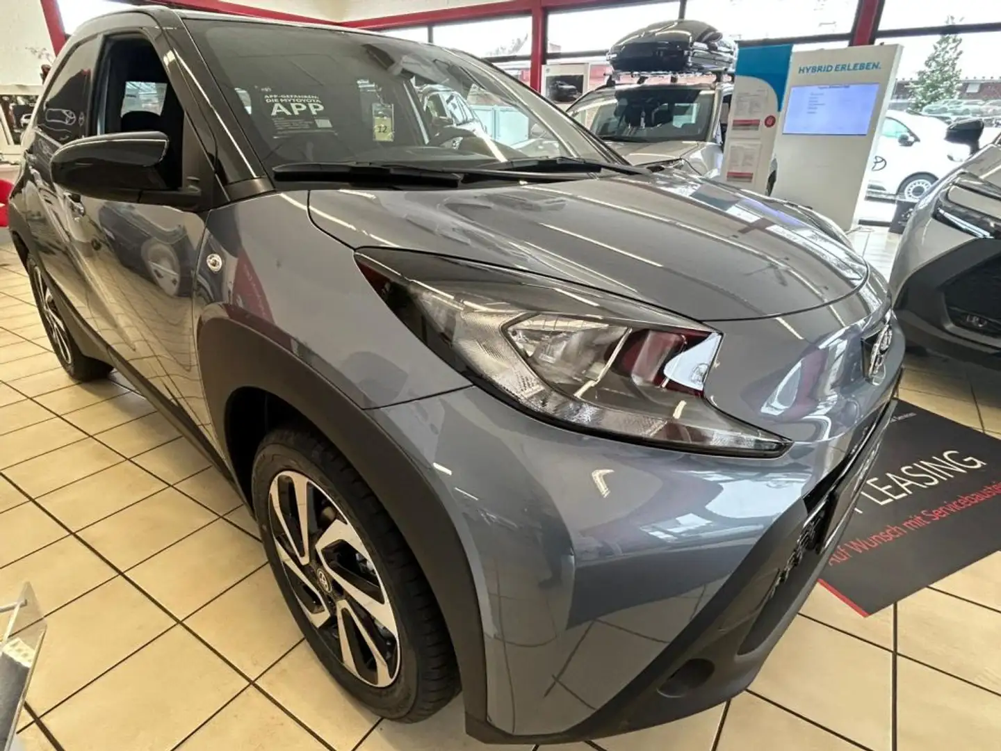 Toyota Aygo X Team D (AB7) Grijs - 1
