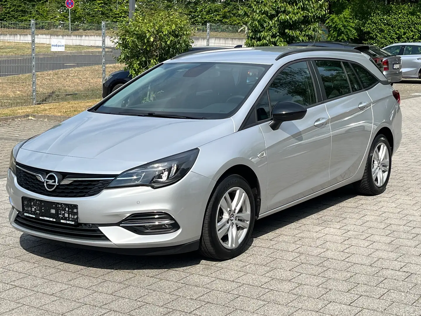 Opel Astra SPORTS TOURER / Edition Start/Stop / TÜV NEU Gris - 1