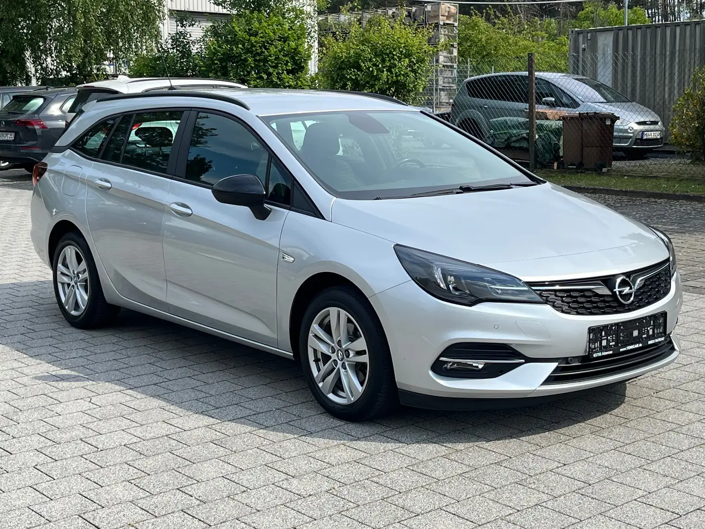 Opel Astra SPORTS TOURER / Edition Start/Stop / TÜV NEU Gris - 2