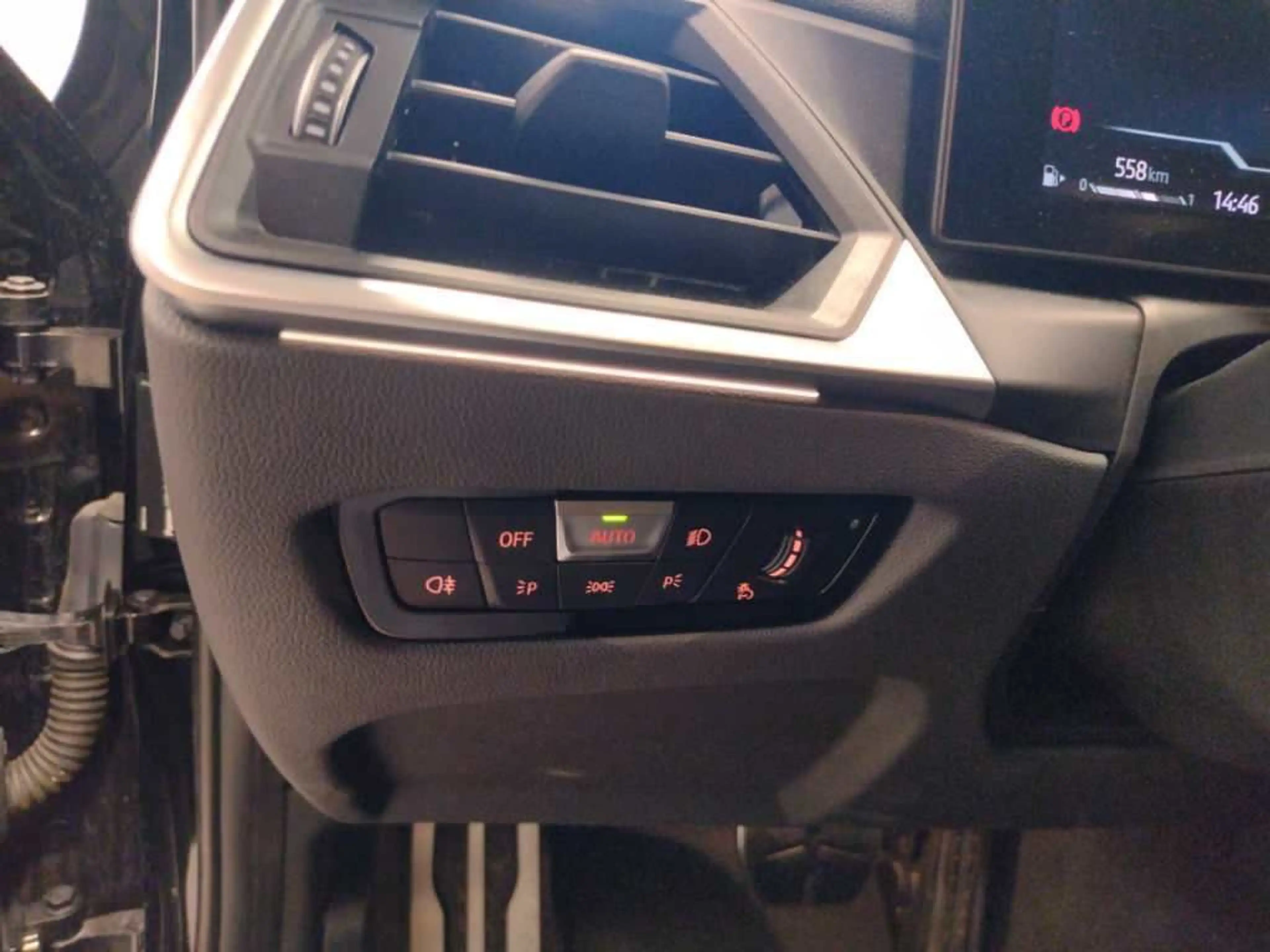 BMW 320 320 d xDrive M Sport — photo 15
