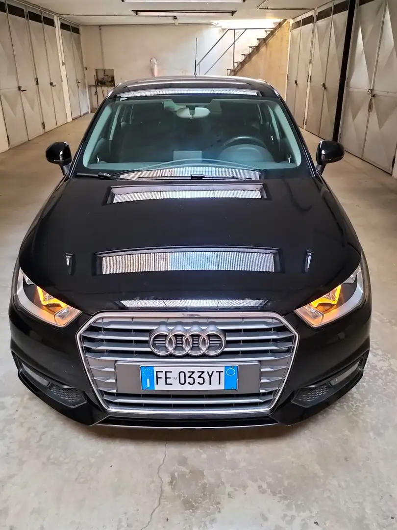 Audi A1 A1 Sportback 1.0 tfsi Admired 82cv Nero - 2