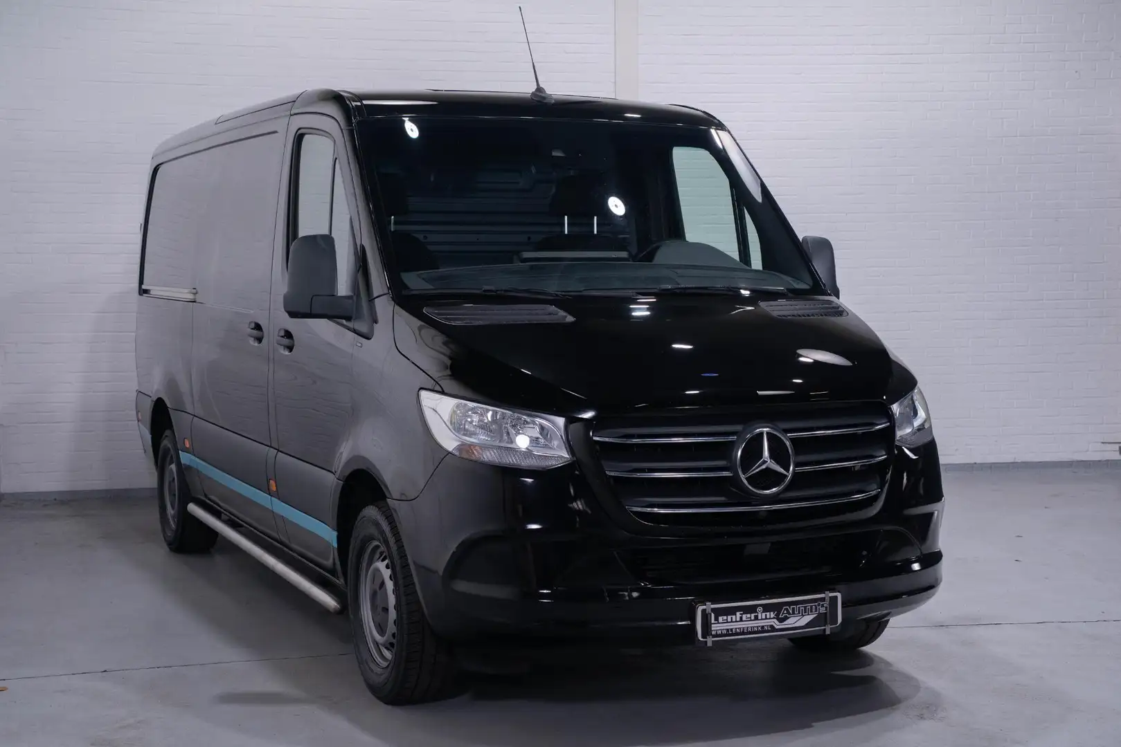 Mercedes-Benz Sprinter 314 CDI 143 pk Aut. L2H1 Navi, 2x Schuifdeur 360 C Zwart - 2