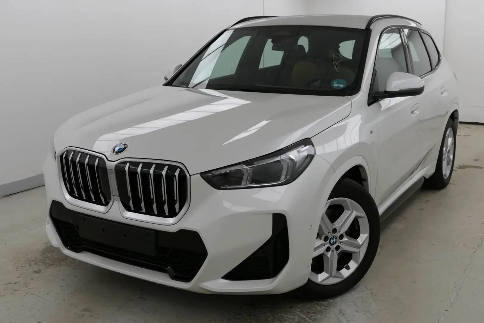 BMW X1 23d xDrive M Sport AHK H-K LED KZU RFK 2-ZK Weiß - 2