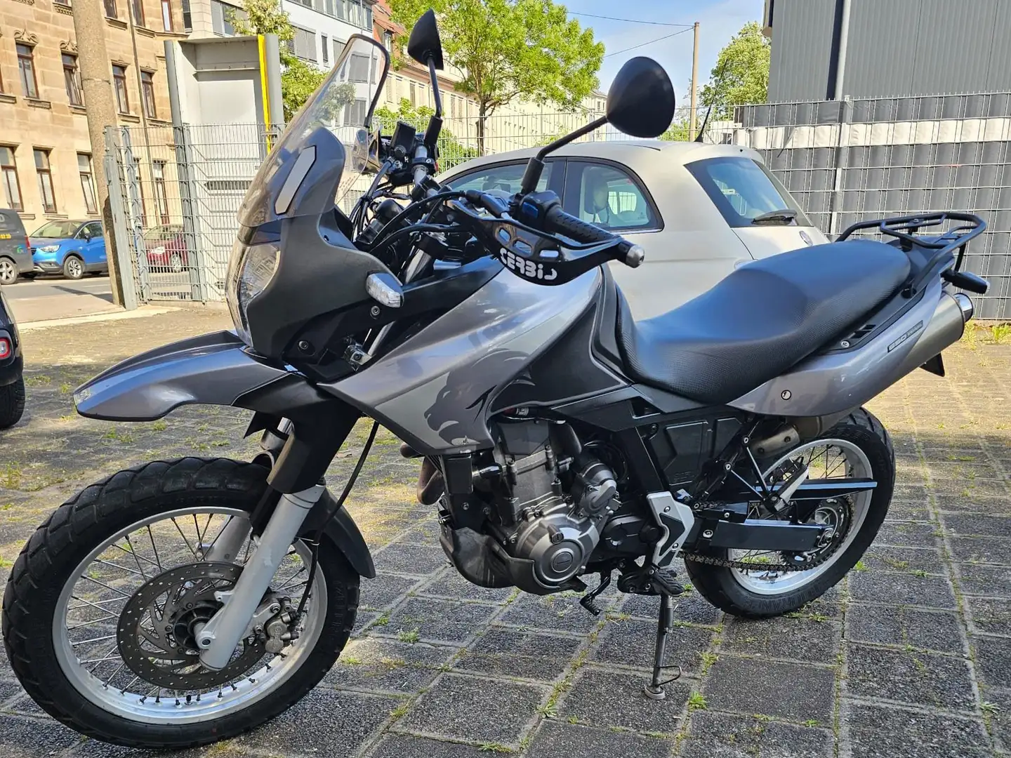Aprilia Pegaso 650 Trail Gris - 2