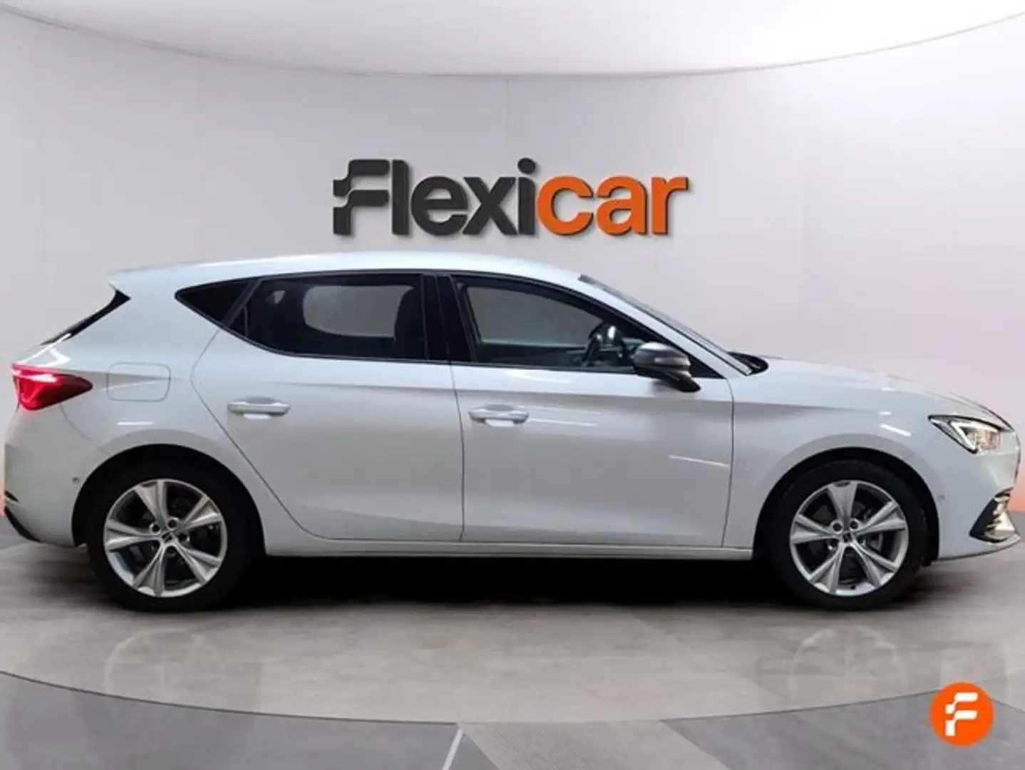 SEAT Leon 1.0 TSI S&S FR 25º Aniversario 110 Blanco - 2