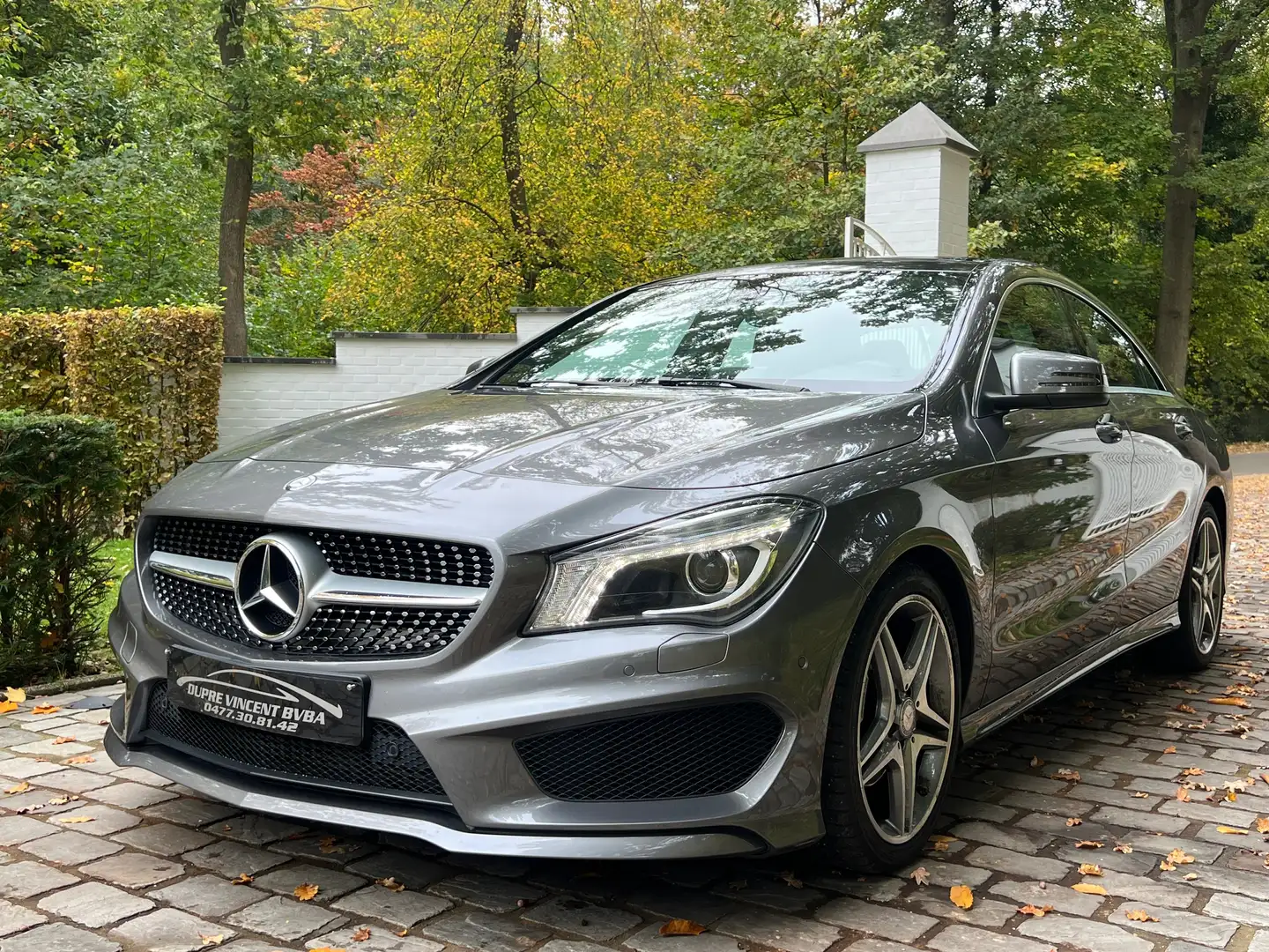 Mercedes-Benz CLA 200 CLA 200 AMG Line Grijs - 2