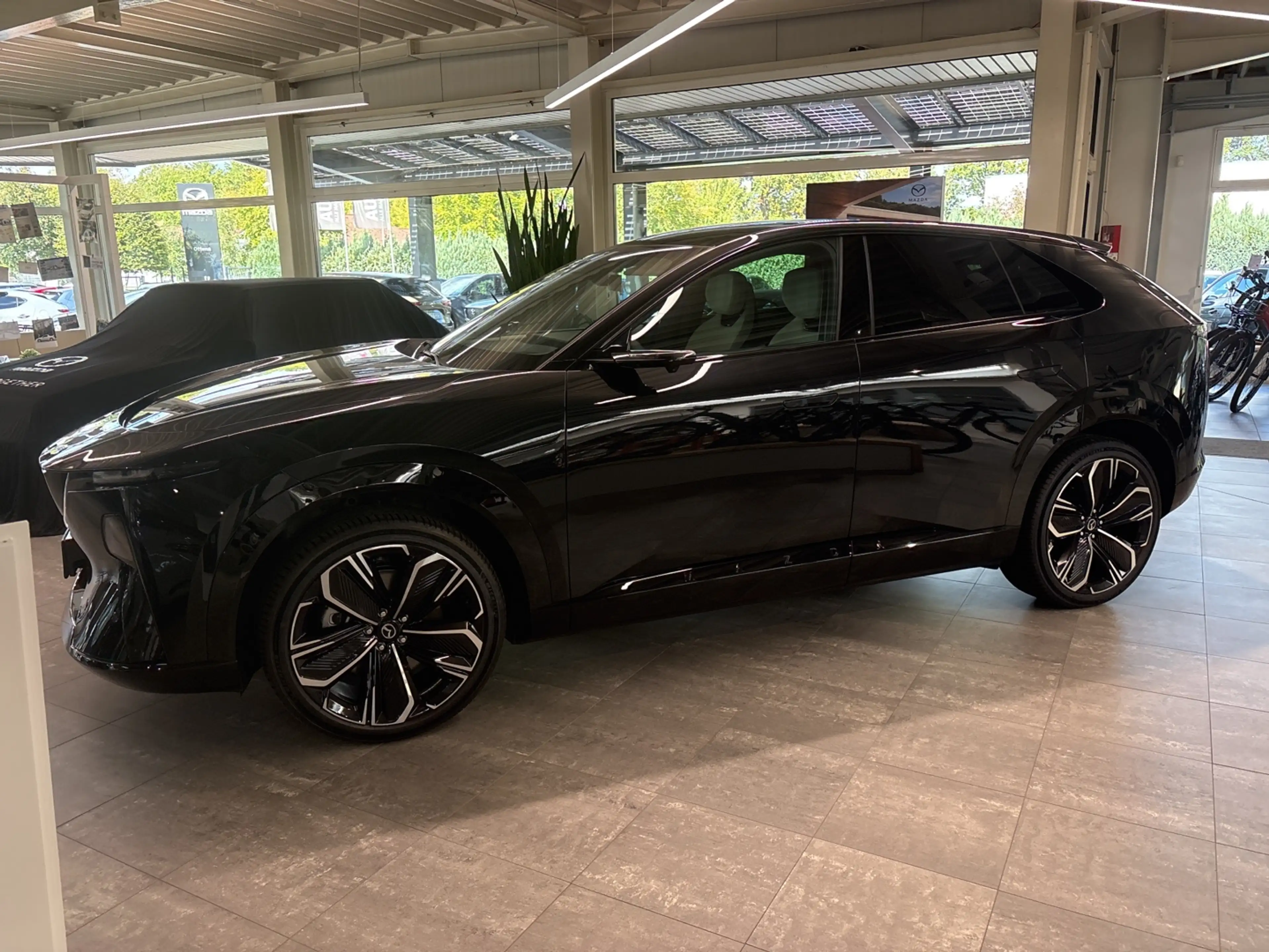 Mazda CX-6e EV Takumi Plus; Digital-Spiegel — photo 2