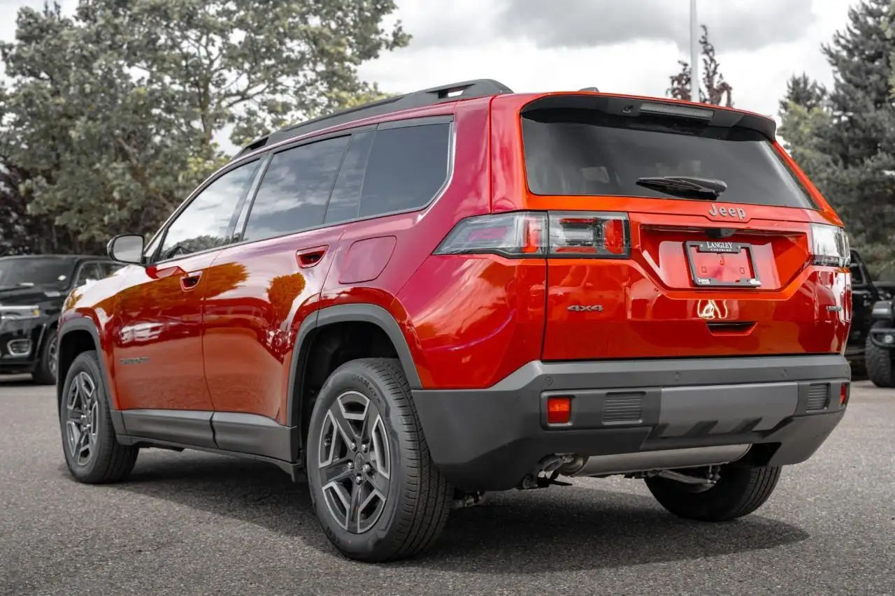 Jeep Cherokee снимка Jeep Cherokee