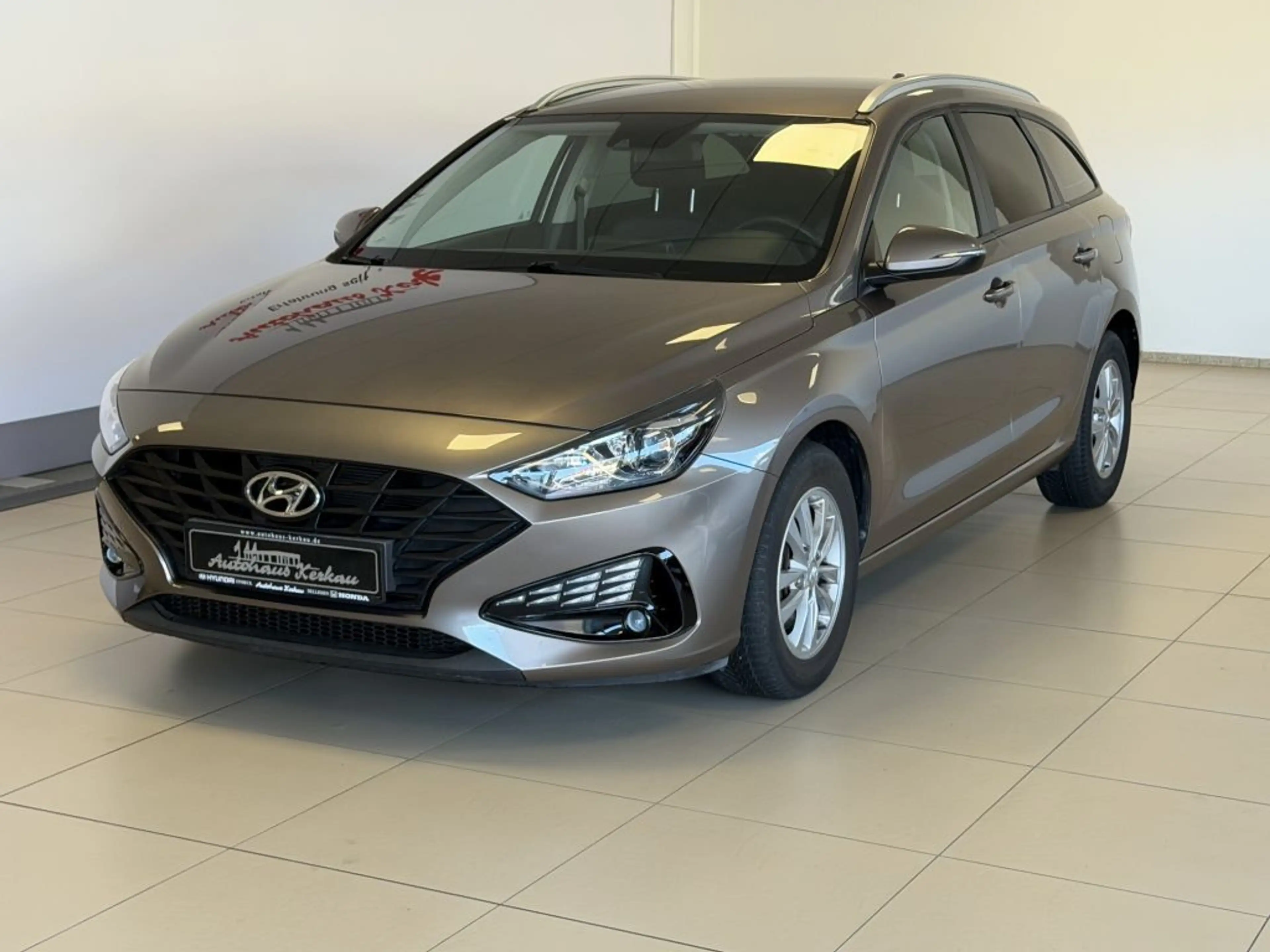 Hyundai i30 Kombi 1.0 T-GDI Select +Ganzjahresreifen+ — photo 3