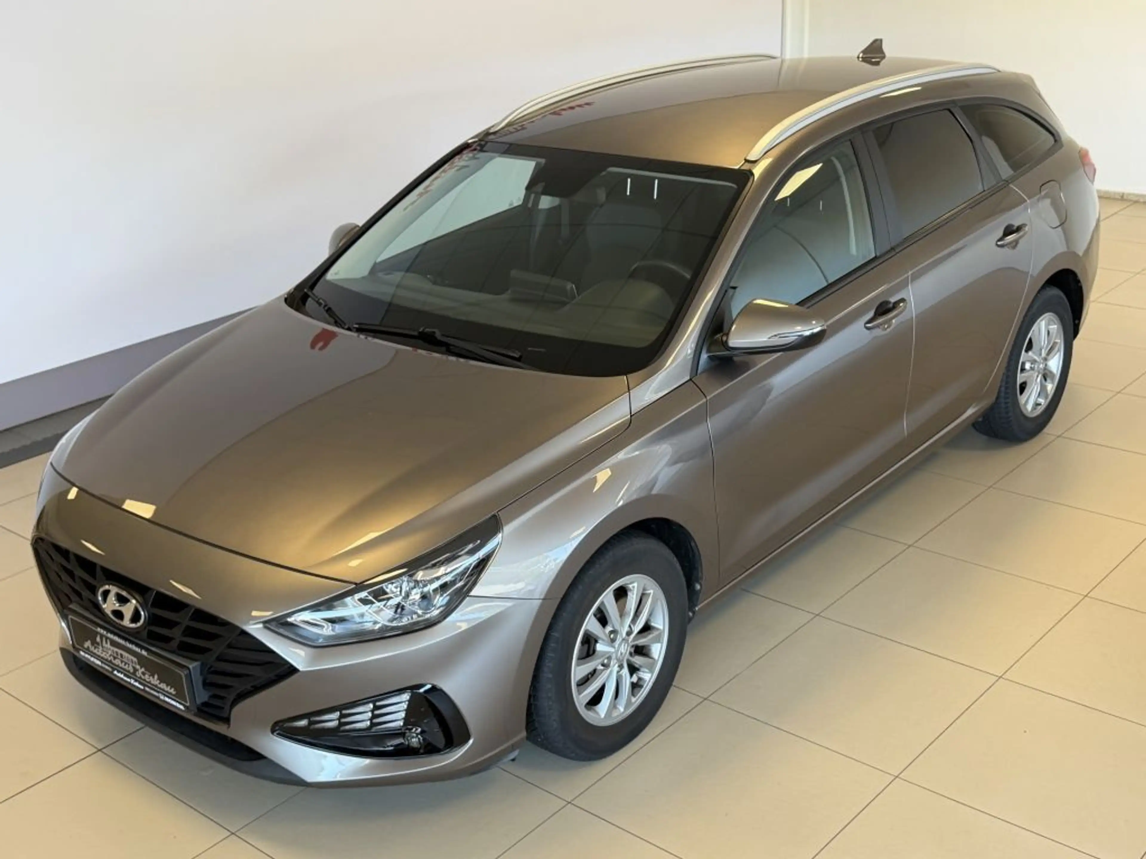 Hyundai i30 Kombi 1.0 T-GDI Select +Ganzjahresreifen+ — photo 6