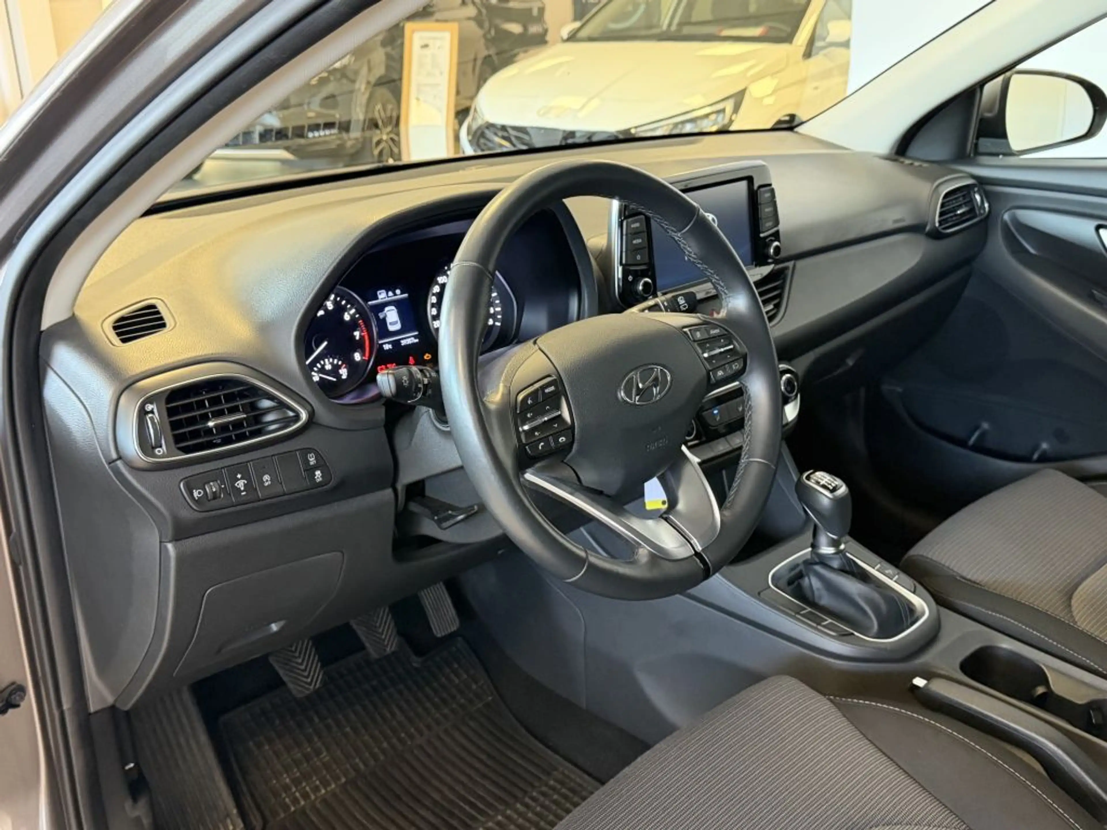 Hyundai i30 Kombi 1.0 T-GDI Select +Ganzjahresreifen+ — photo 7