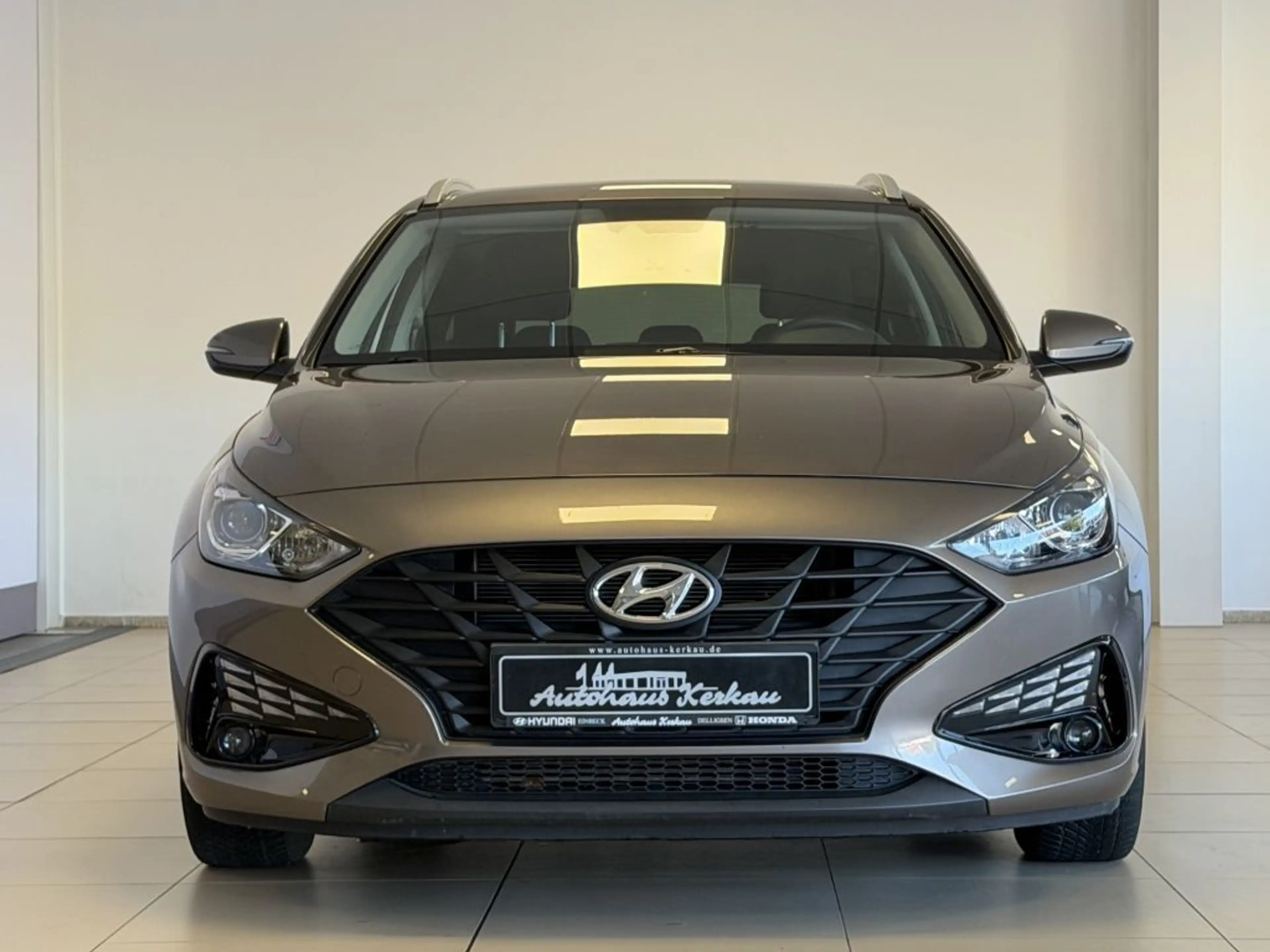 Hyundai i30 Kombi 1.0 T-GDI Select +Ganzjahresreifen+ — photo 4