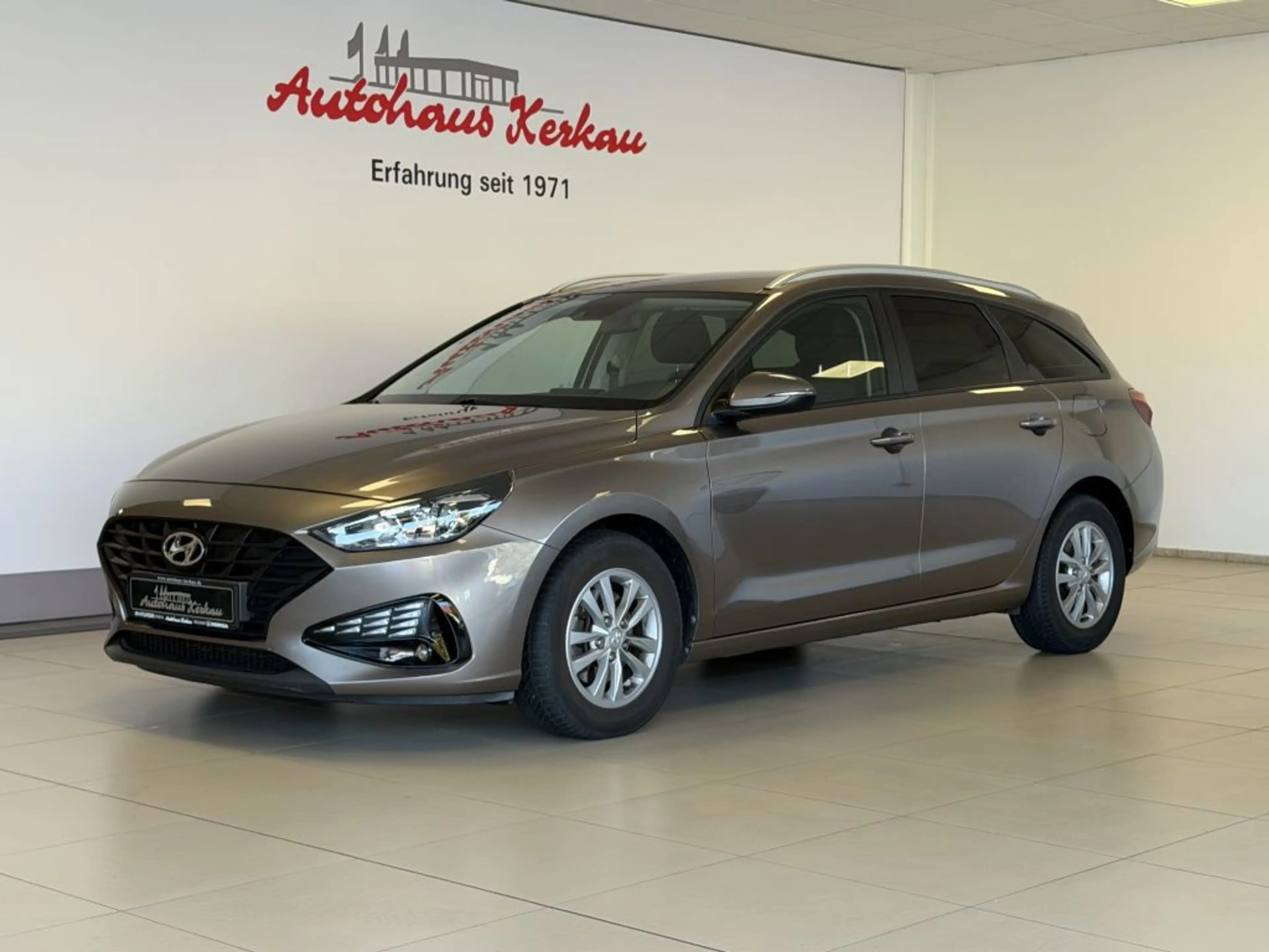 Hyundai i30 Kombi 1.0 T-GDI Select +Ganzjahresreifen+ — photo 2