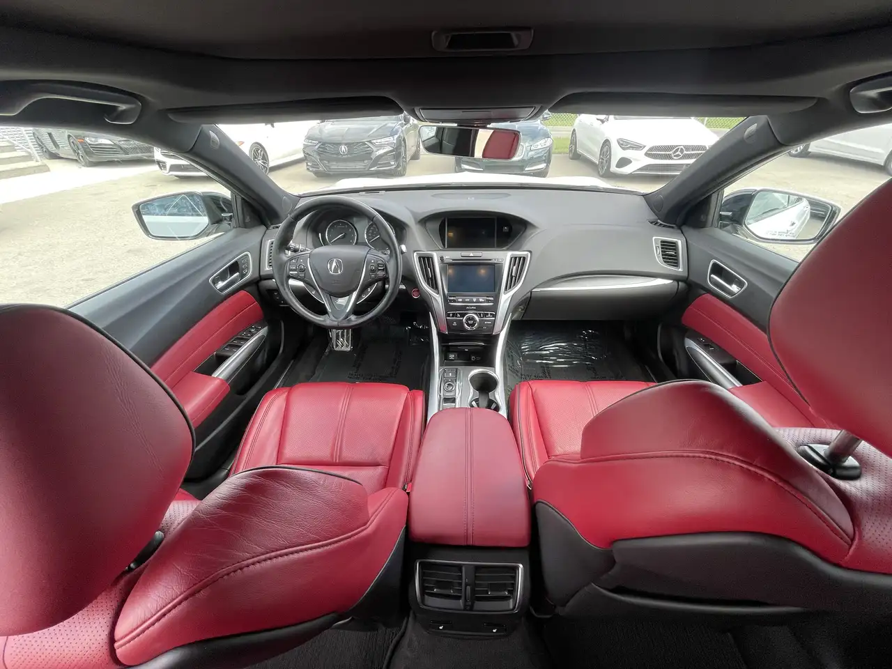 Acura TLX снимка Acura TLX