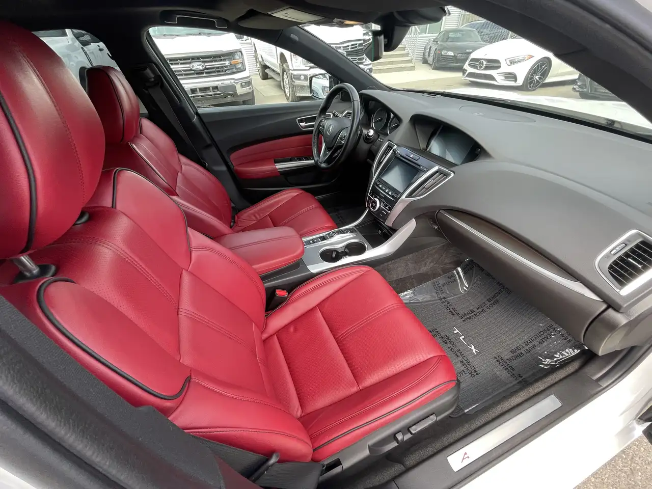 Acura TLX снимка Acura TLX