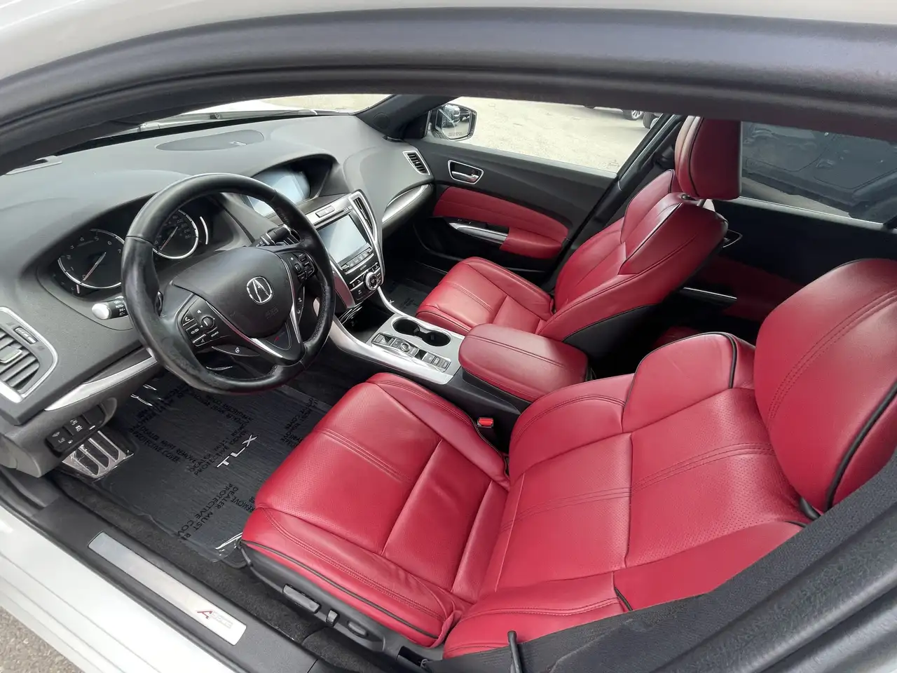 Acura TLX снимка Acura TLX