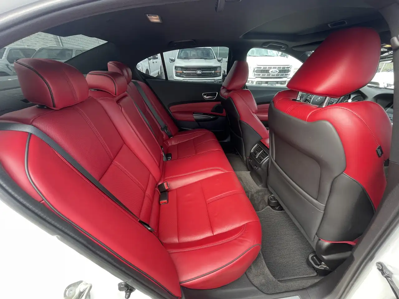 Acura TLX снимка Acura TLX