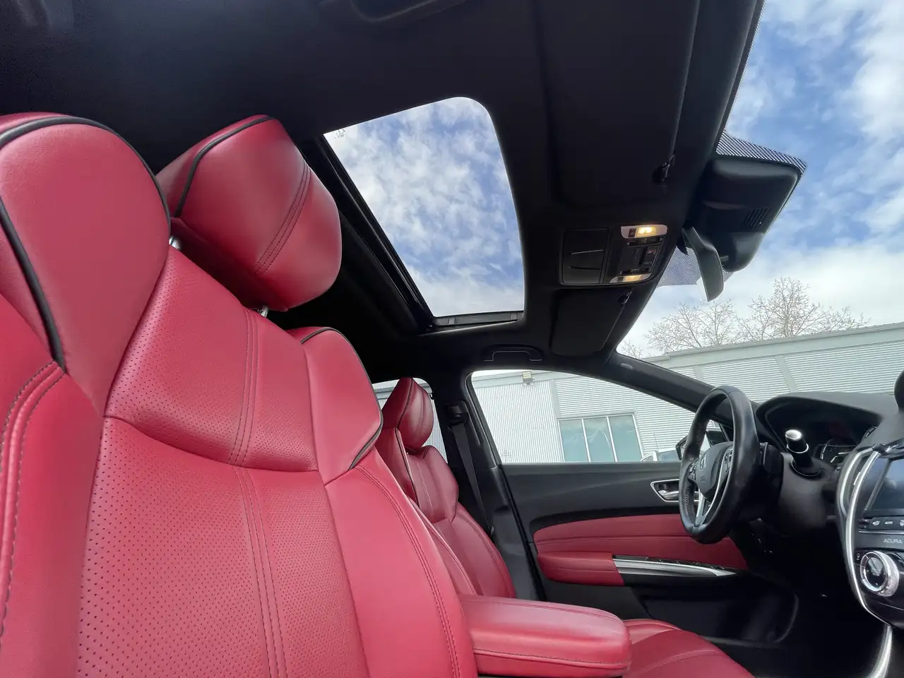 Acura TLX снимка Acura TLX