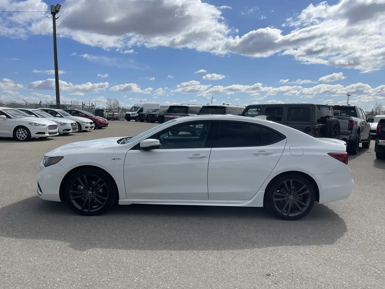 Acura TLX снимка Acura TLX