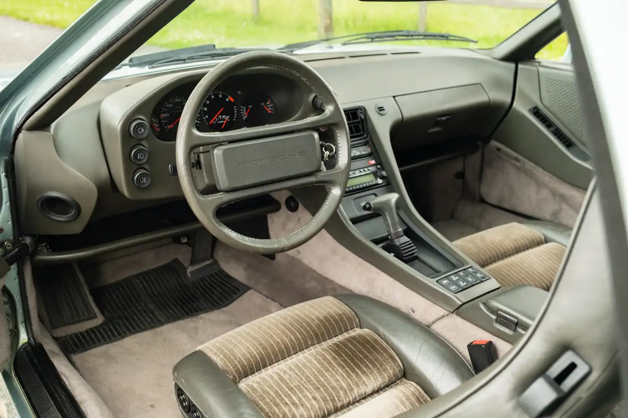 Porsche 928 S, foto 11