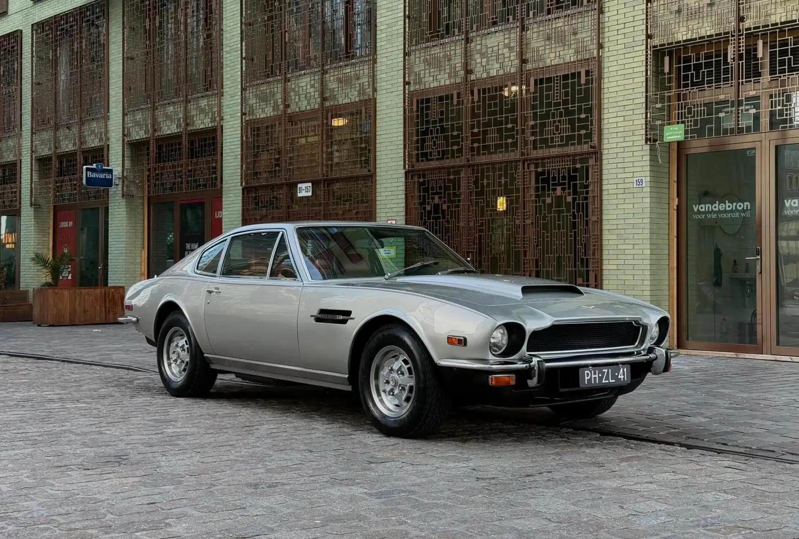 Aston Martin V8 Coupé 5.3 V8 excellent condition Gris - 1
