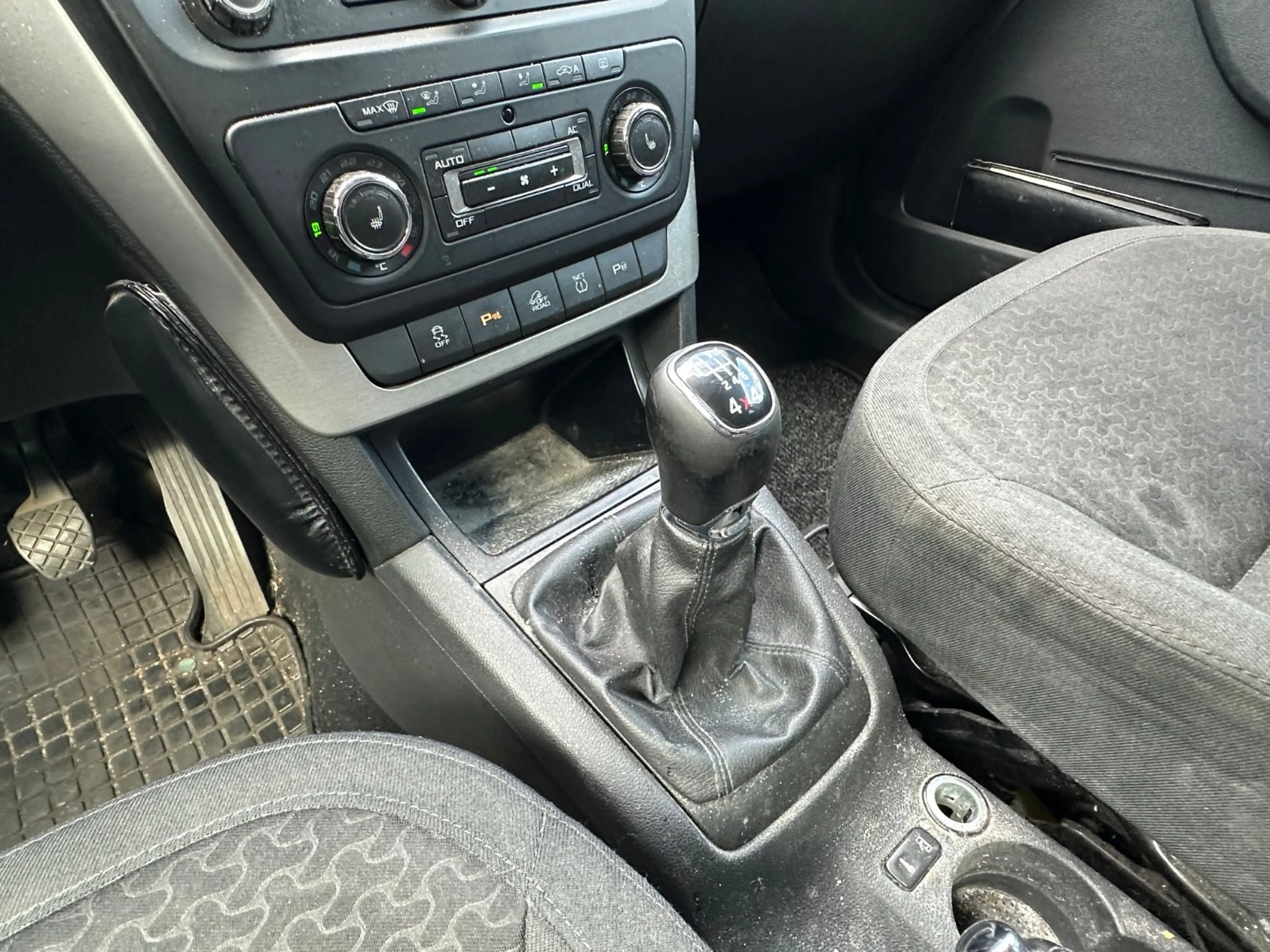 Skoda Yeti Plus Edition 4x4*Klima*Temp*Navi*Xenon — photo 22