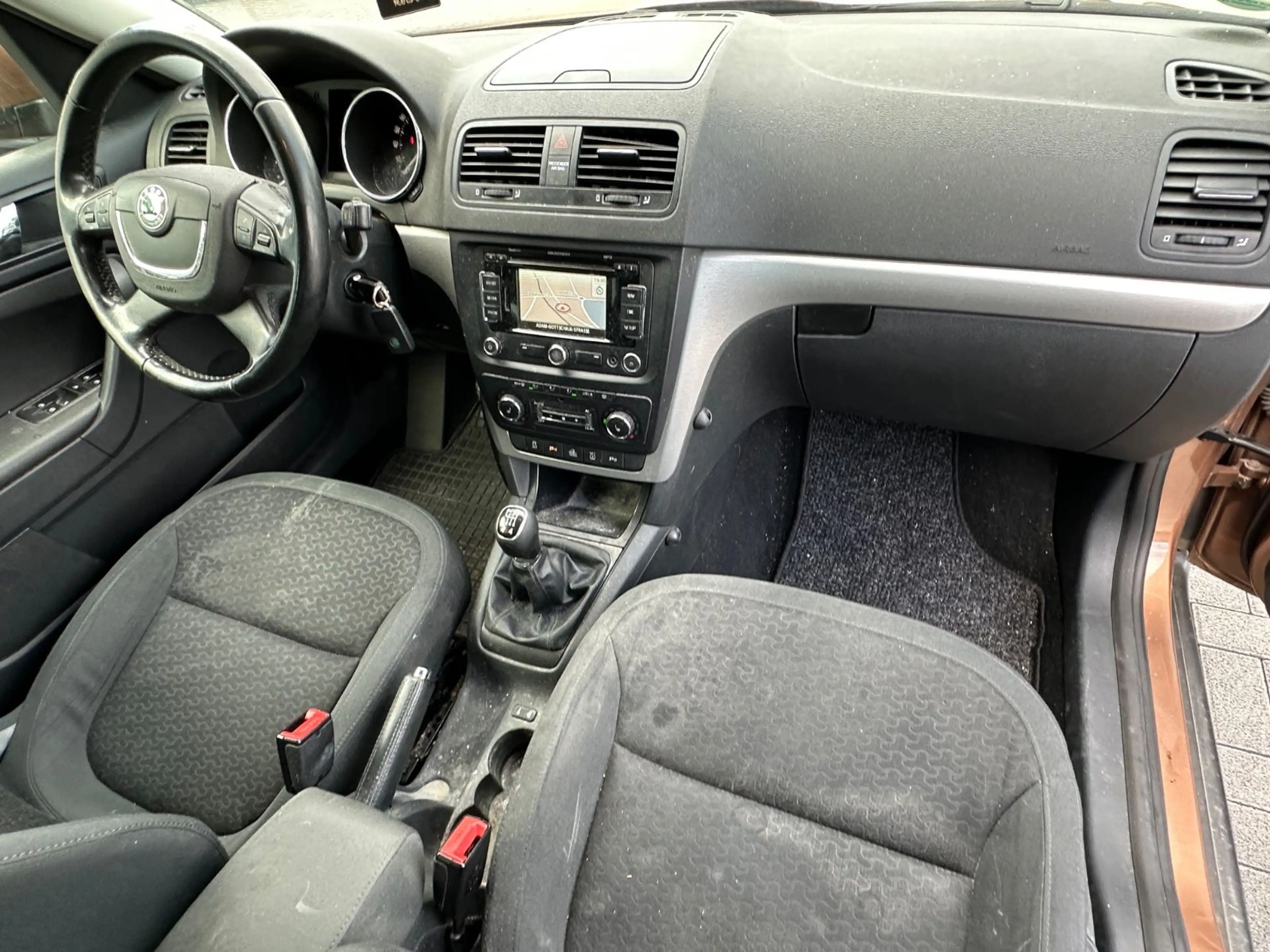 Skoda Yeti Plus Edition 4x4*Klima*Temp*Navi*Xenon — photo 23