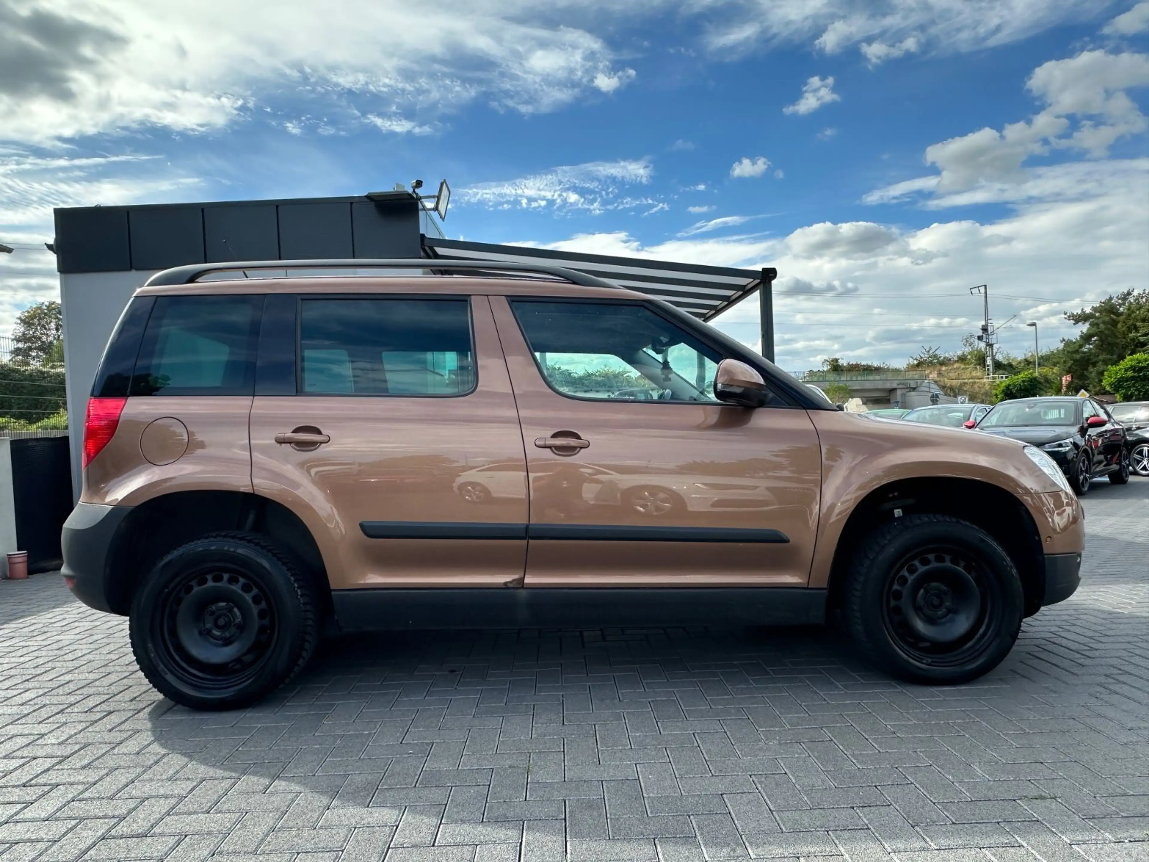 Skoda Yeti Plus Edition 4x4*Klima*Temp*Navi*Xenon — photo 7