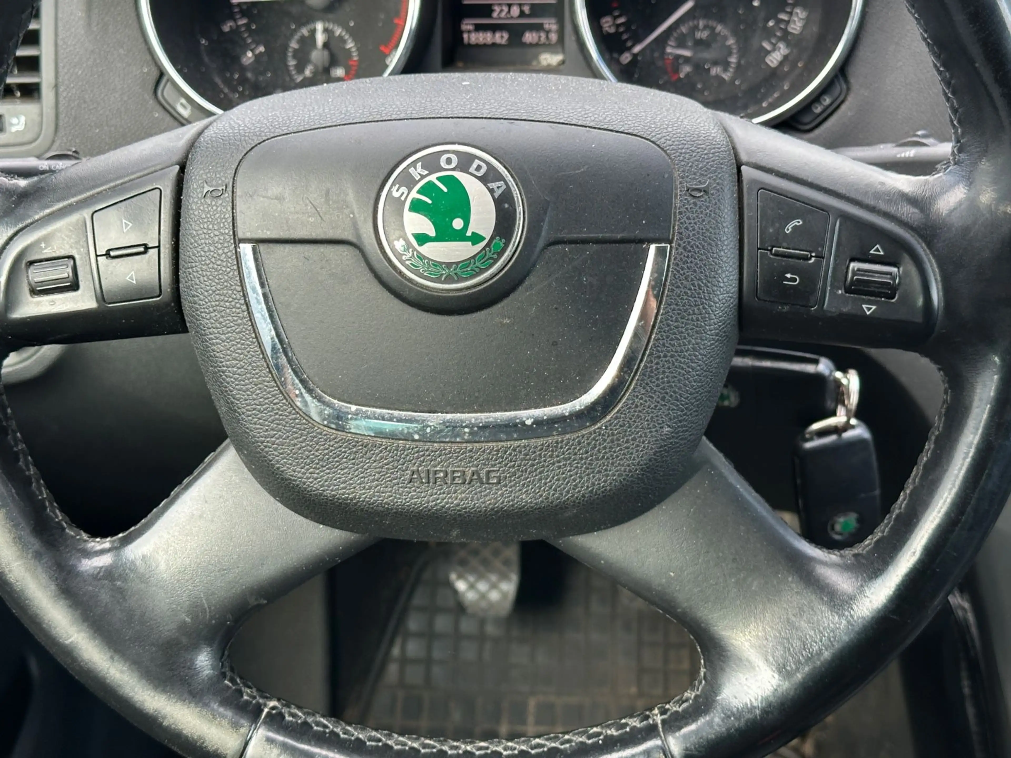 Skoda Yeti Plus Edition 4x4*Klima*Temp*Navi*Xenon — photo 21
