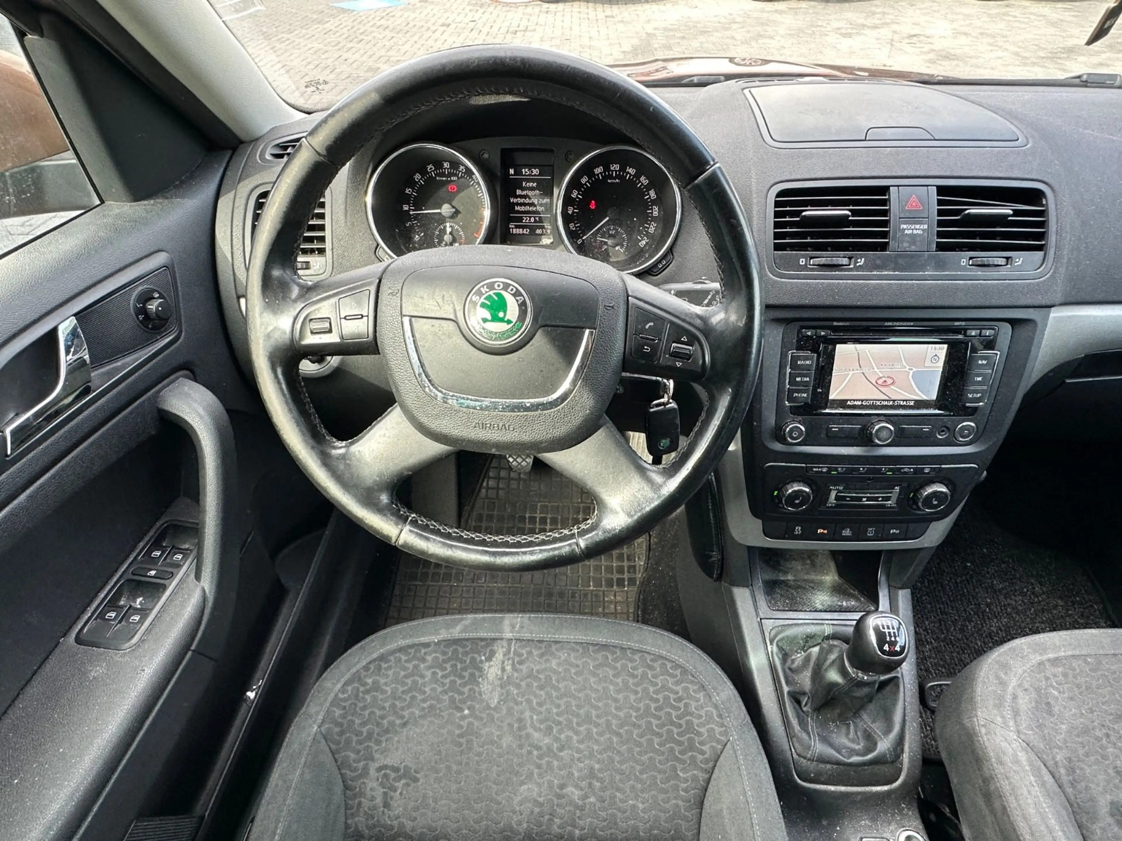 Skoda Yeti Plus Edition 4x4*Klima*Temp*Navi*Xenon — photo 19