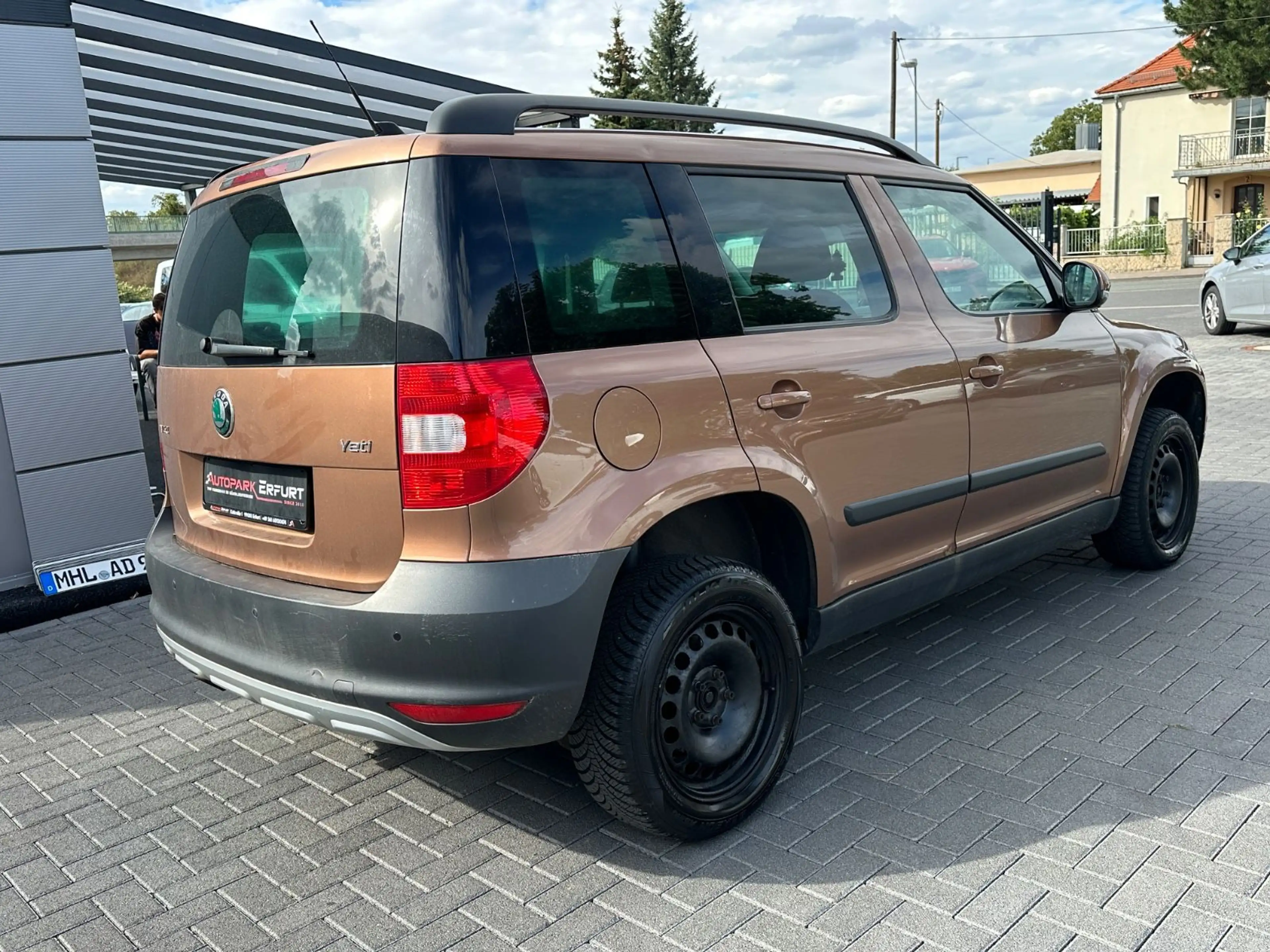 Skoda Yeti Plus Edition 4x4*Klima*Temp*Navi*Xenon — photo 6