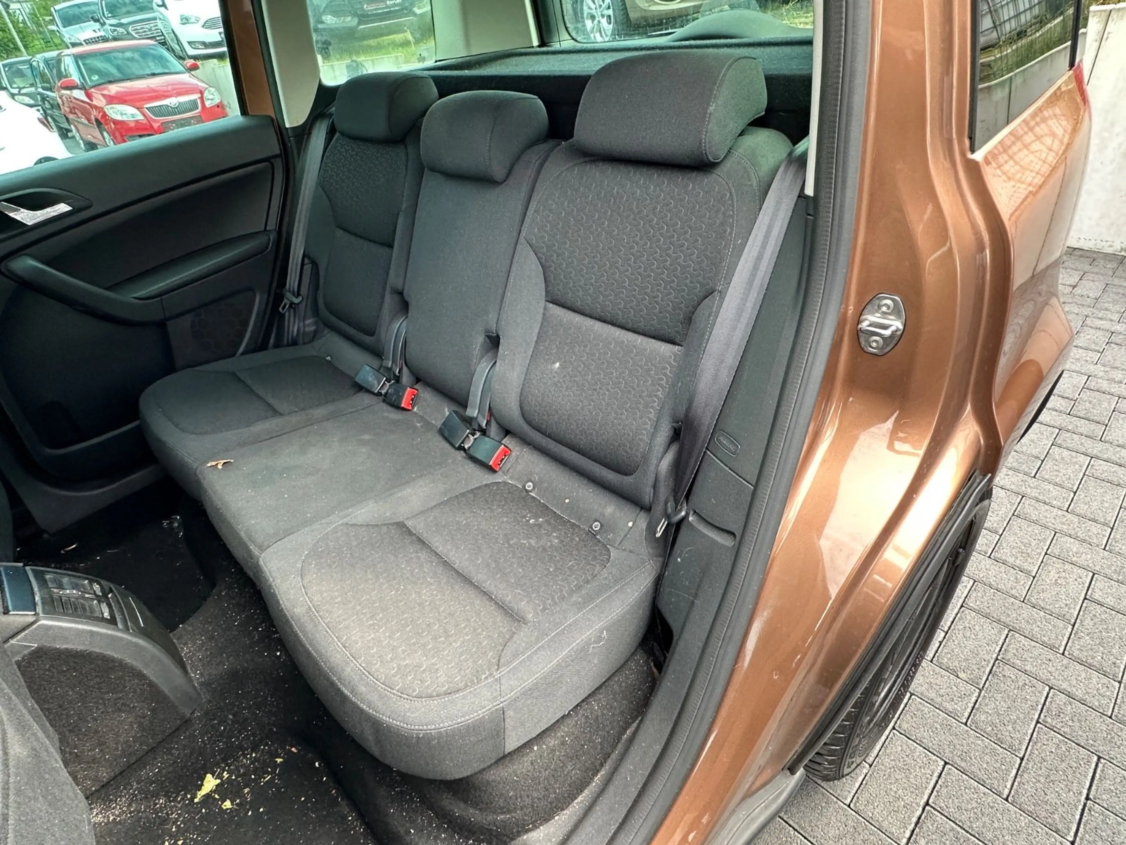 Skoda Yeti Plus Edition 4x4*Klima*Temp*Navi*Xenon — photo 14