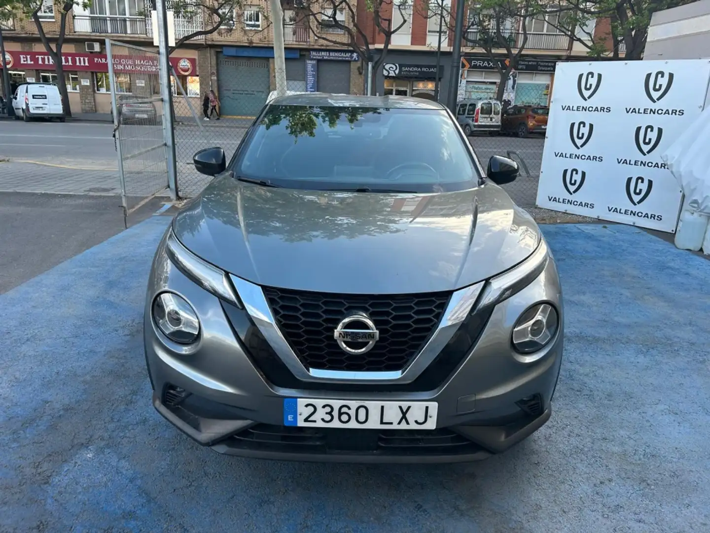 Nissan Juke 1.0 DIG-T N-Connecta 4x2 DCT 7 114 Plateado - 2