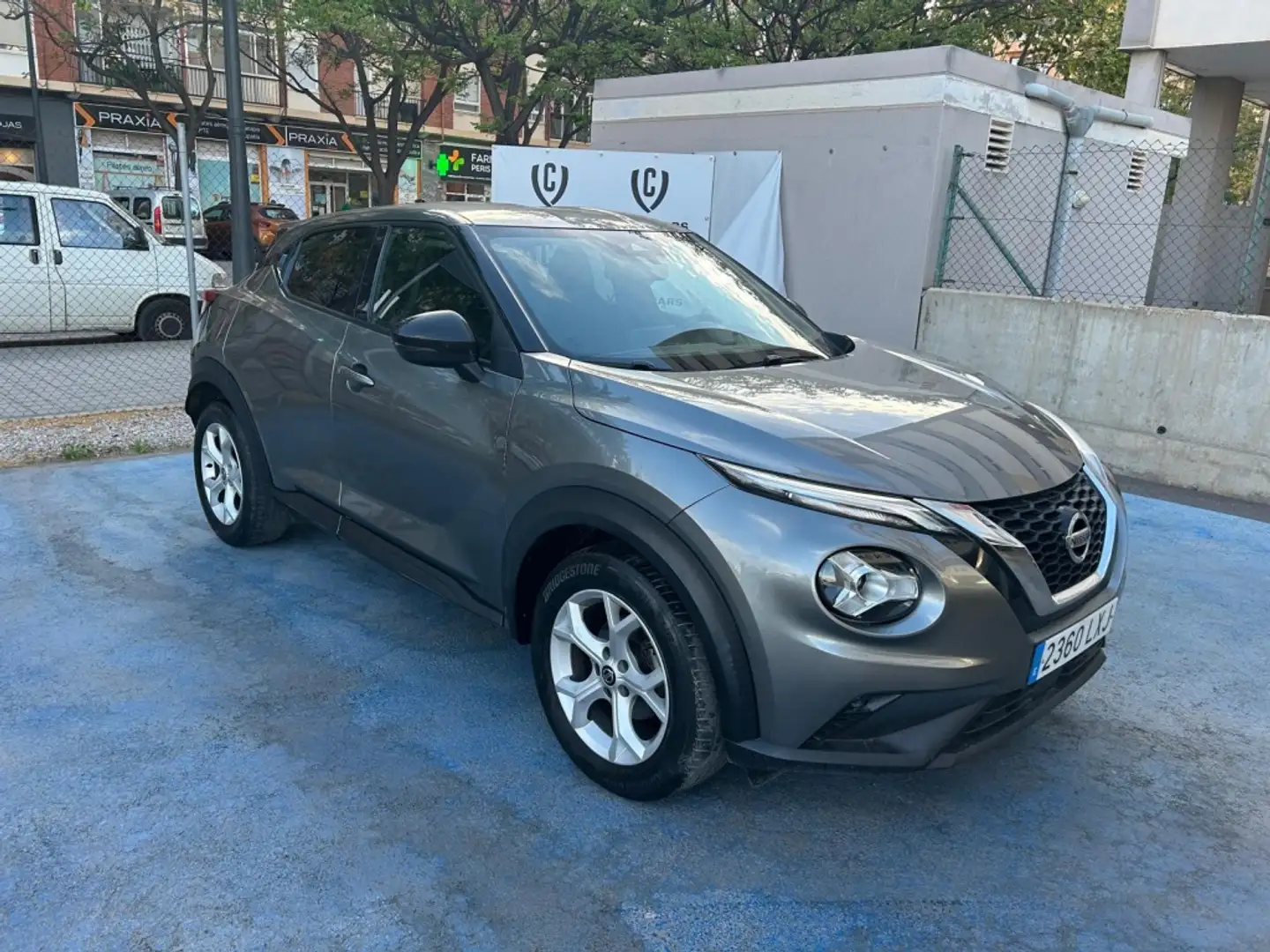 Nissan Juke 1.0 DIG-T N-Connecta 4x2 DCT 7 114 Plateado - 1