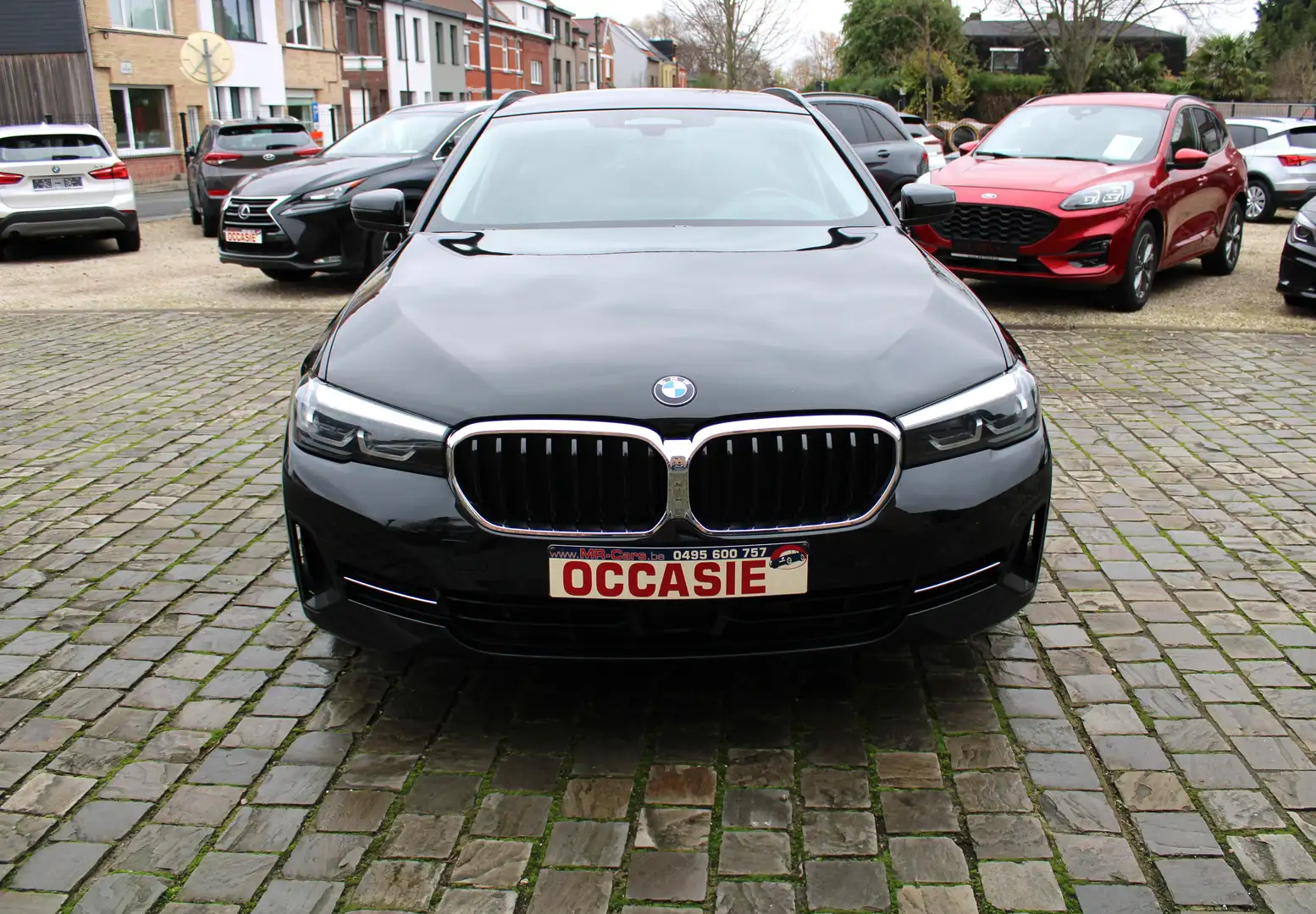 BMW 530 e xDrive Touring Automaat !! Face-Lift !! Zwart - 2