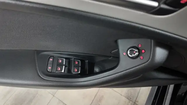 Audi A6 view 16