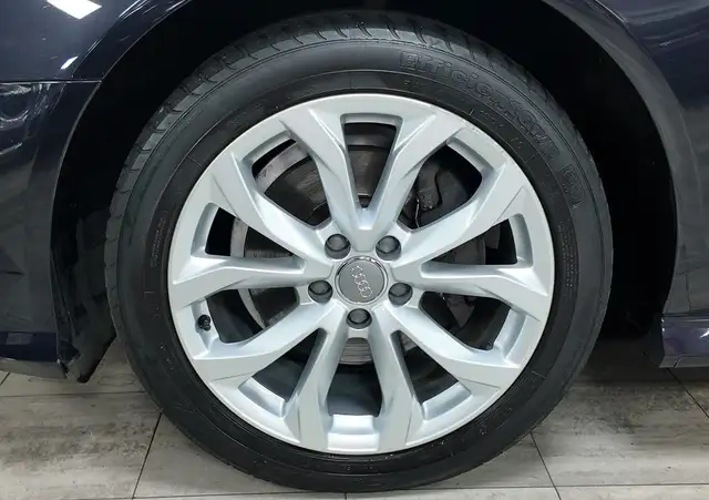 Audi A6 view 10