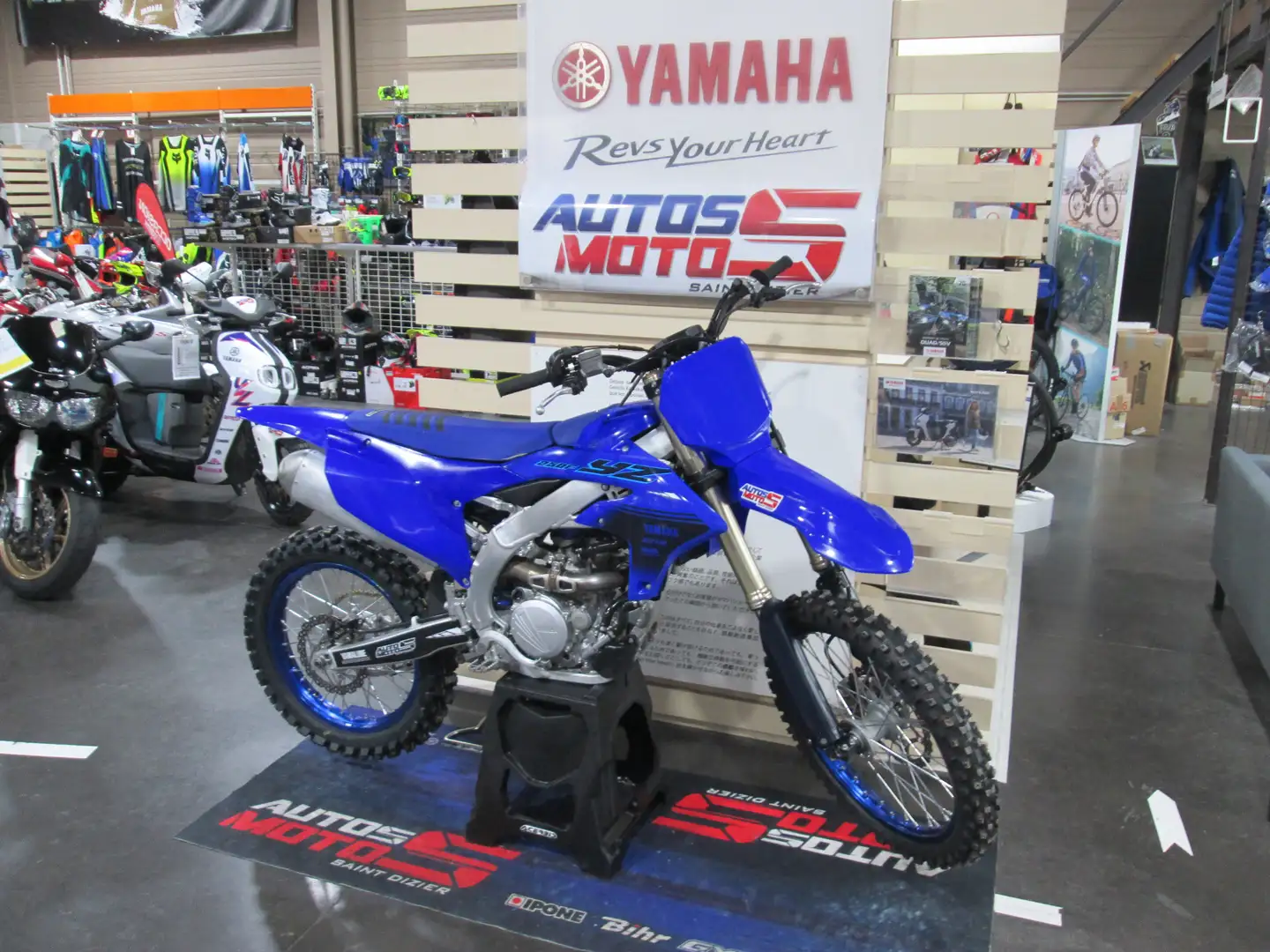 Yamaha Bleu - 1