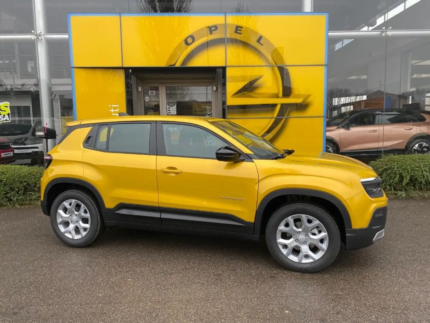 Jeep Avenger 1.2 Turbo Altitude Giallo - 2
