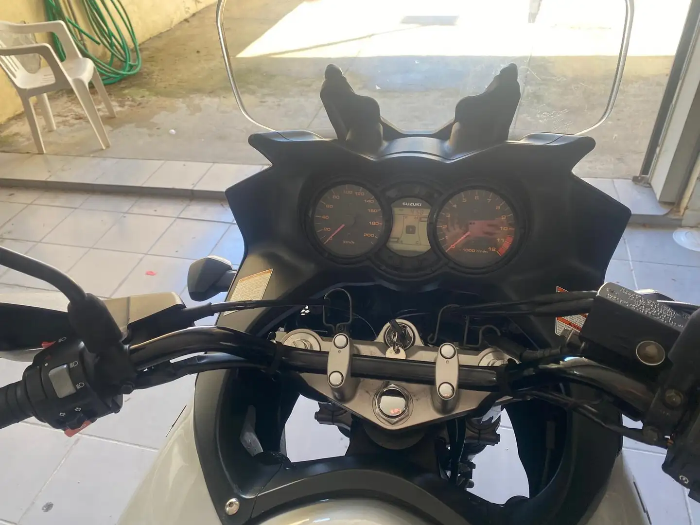 Suzuki V-Strom 650 Enduro Argento - 2