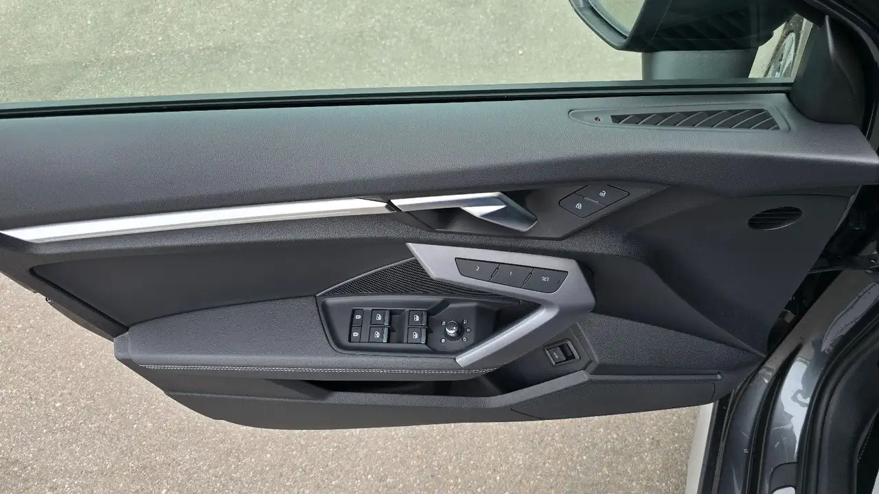 Audi S3 TFSI S tronic quattro Sportback Pano/Matrix, миниатюра 17