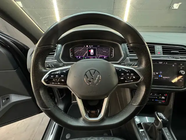 Volkswagen Tiguan view 13