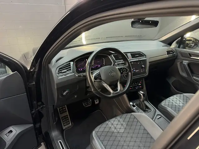 Volkswagen Tiguan view 5