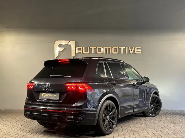 Volkswagen Tiguan view 3